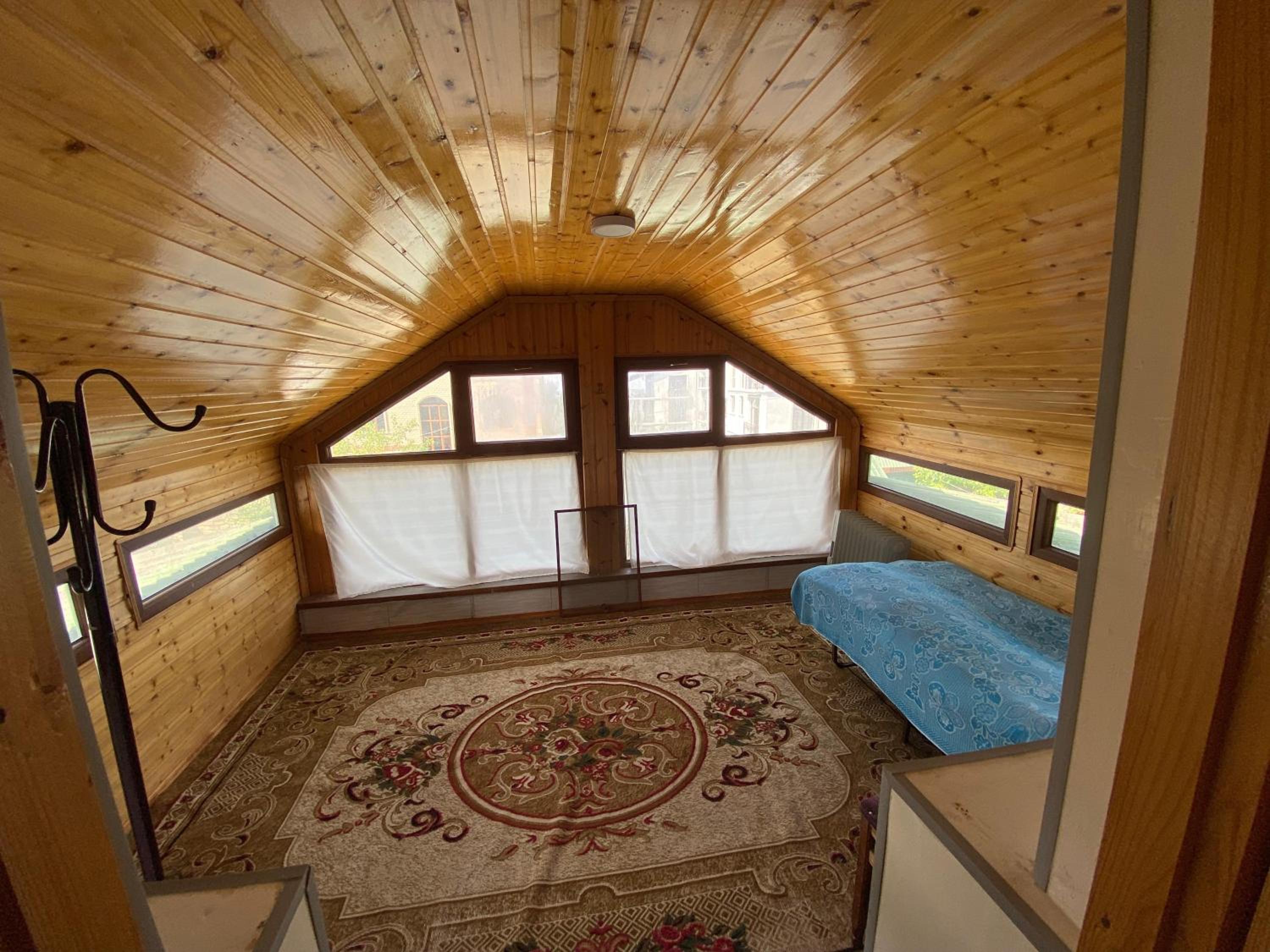 Qabala House Qebelend