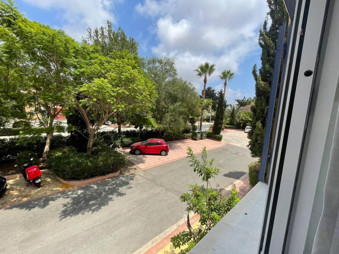 Paphos-Limnaria Garden