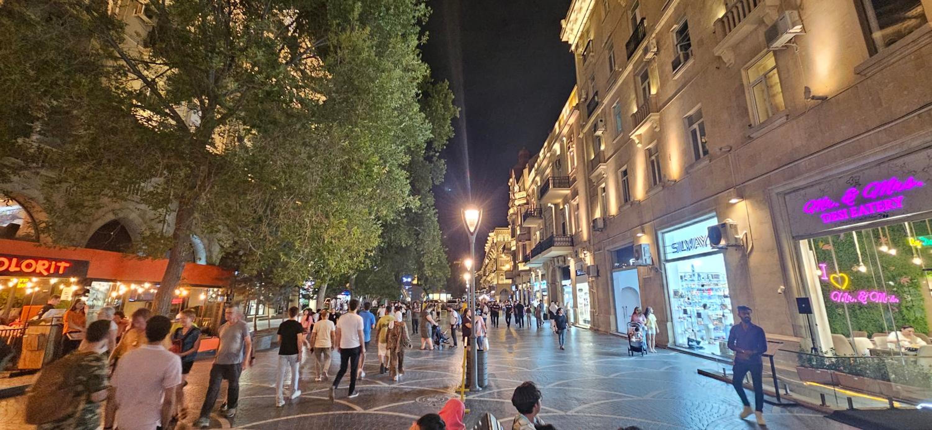 On Nizami str near Kolorit