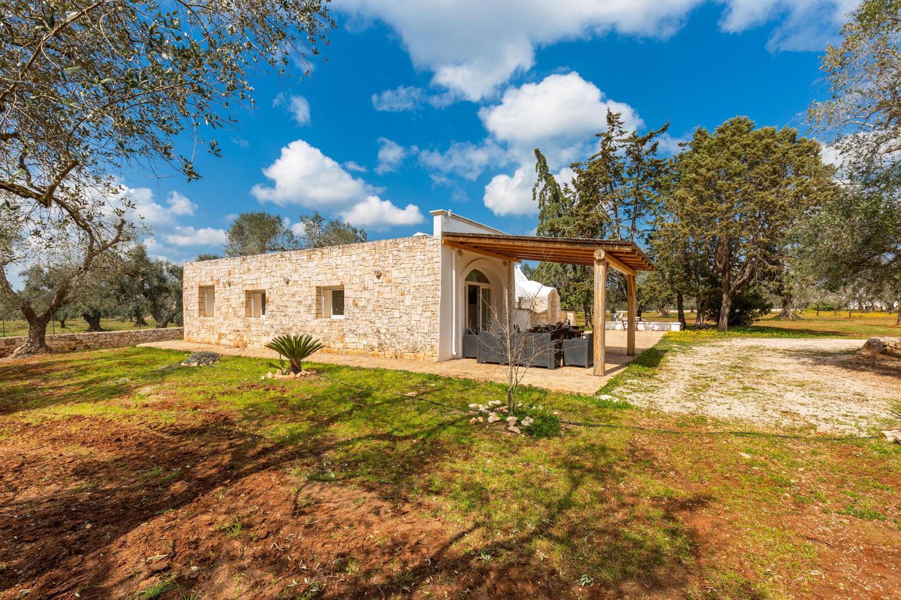 Trullo Melograno by Perle di Puglia view 4