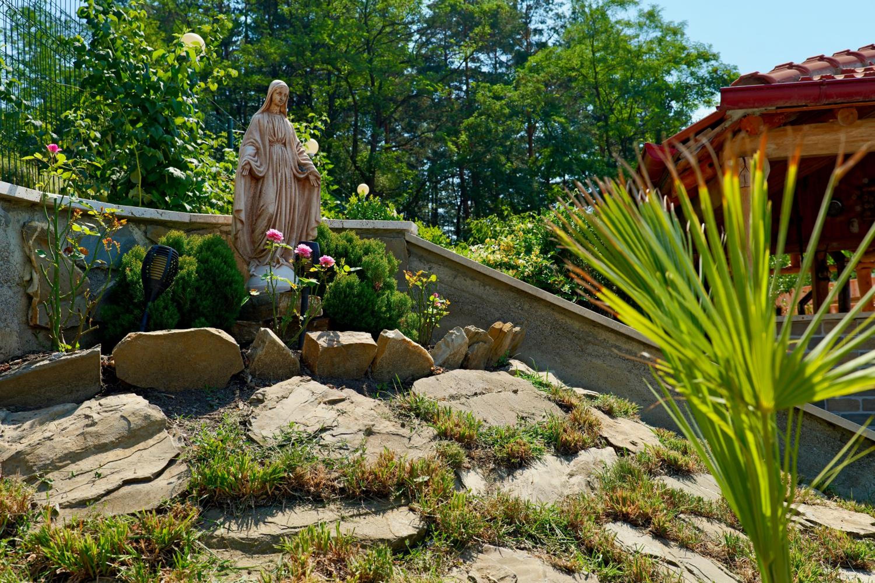 Photo 13