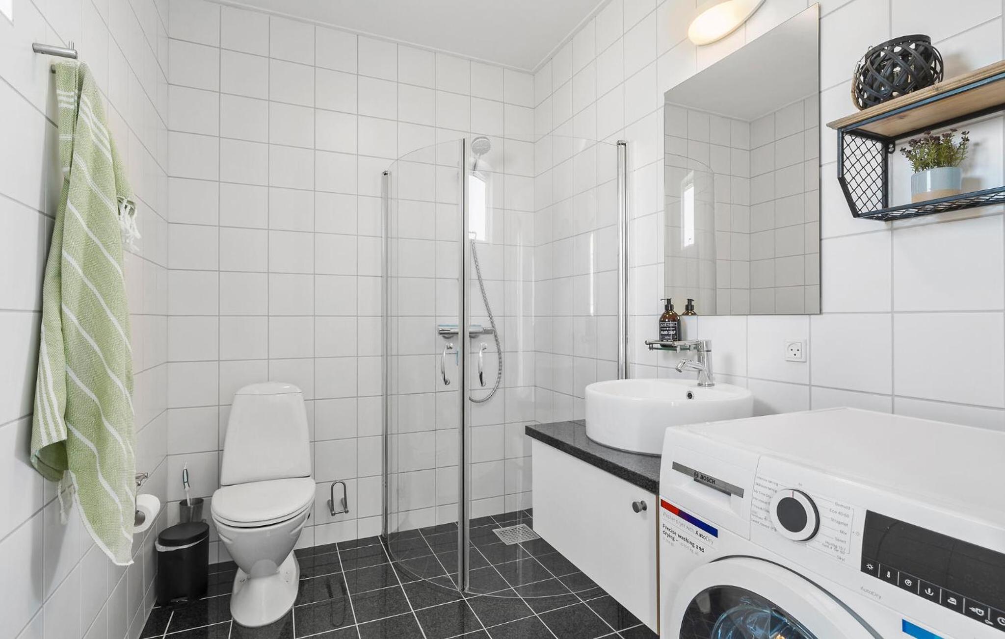 2 Bedroom Awesome Apartment In Gudhjem