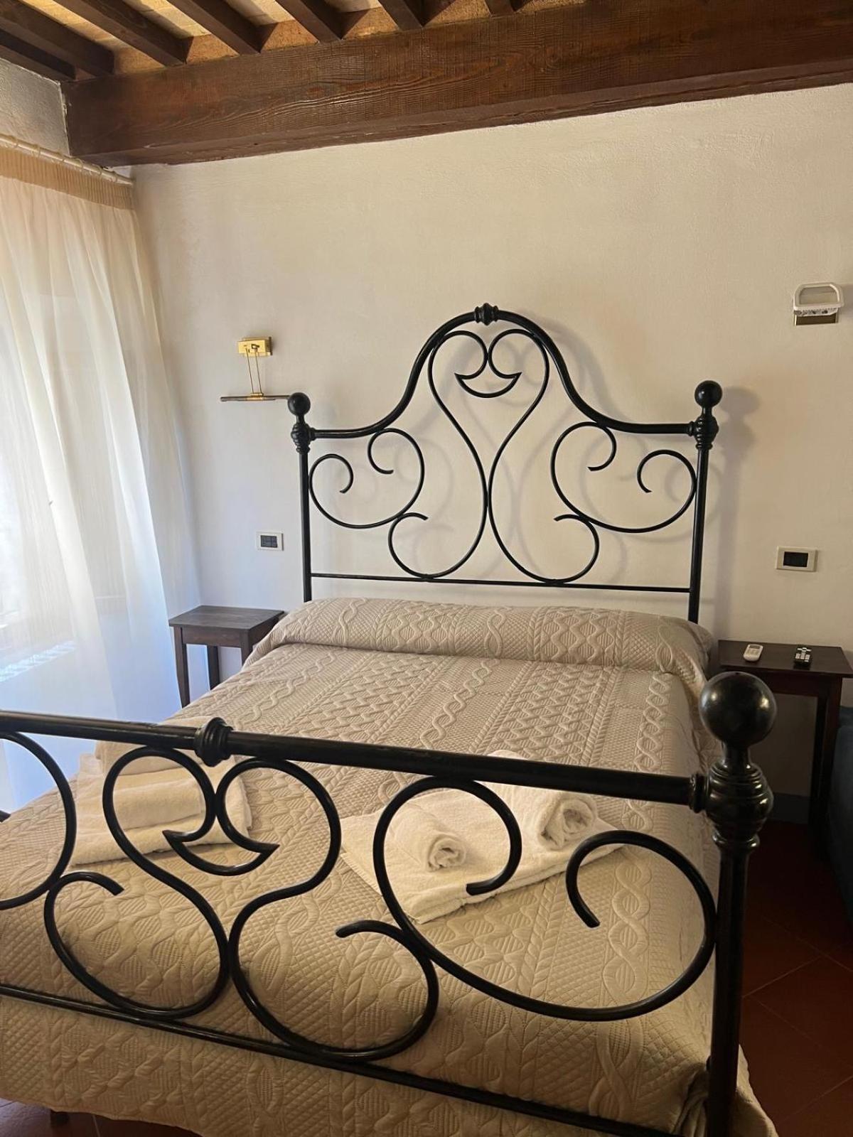A La Casa Dei Potenti