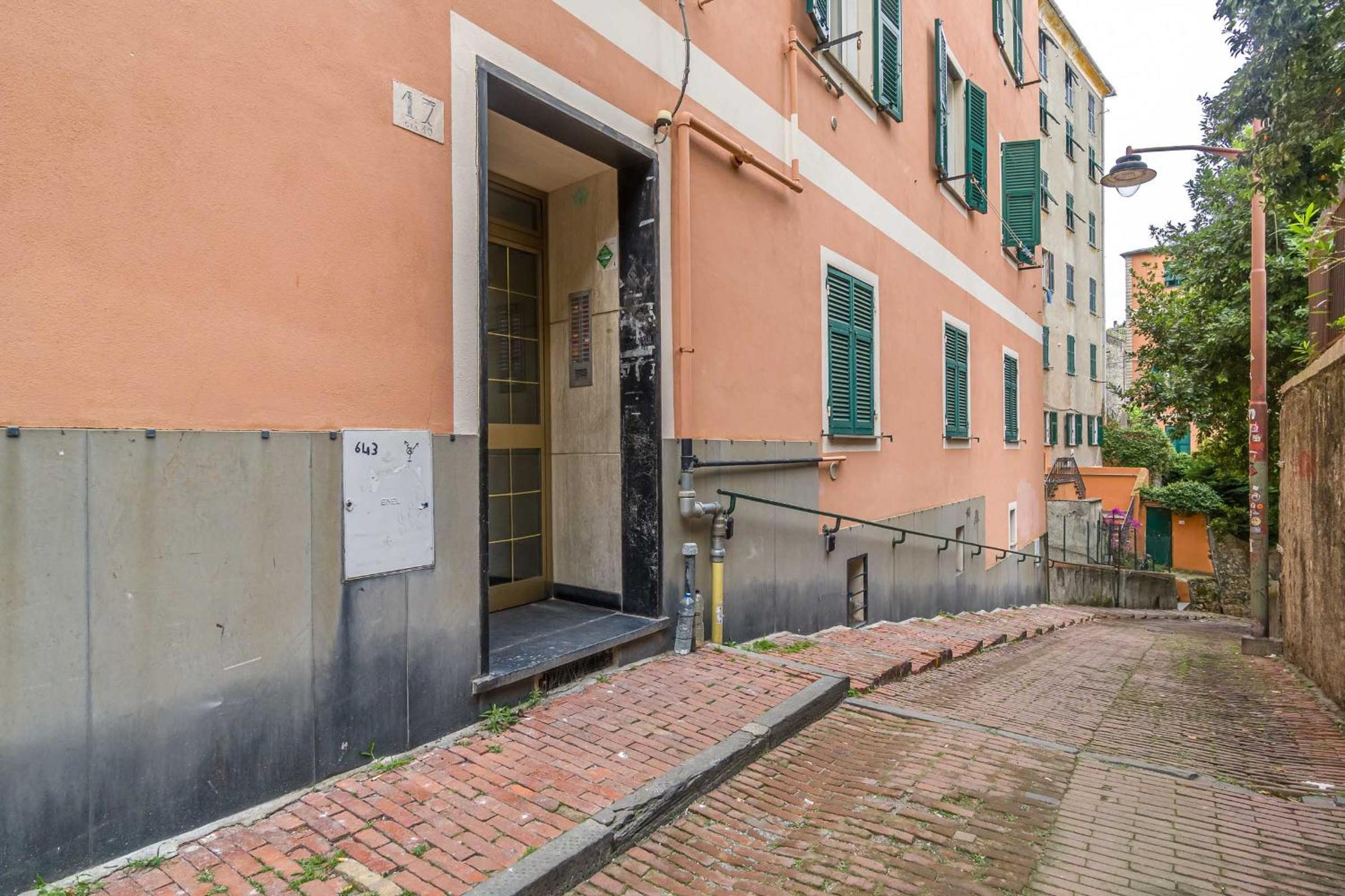 GuestHost - Genoa Getaway! MM Principe Roomy Flat