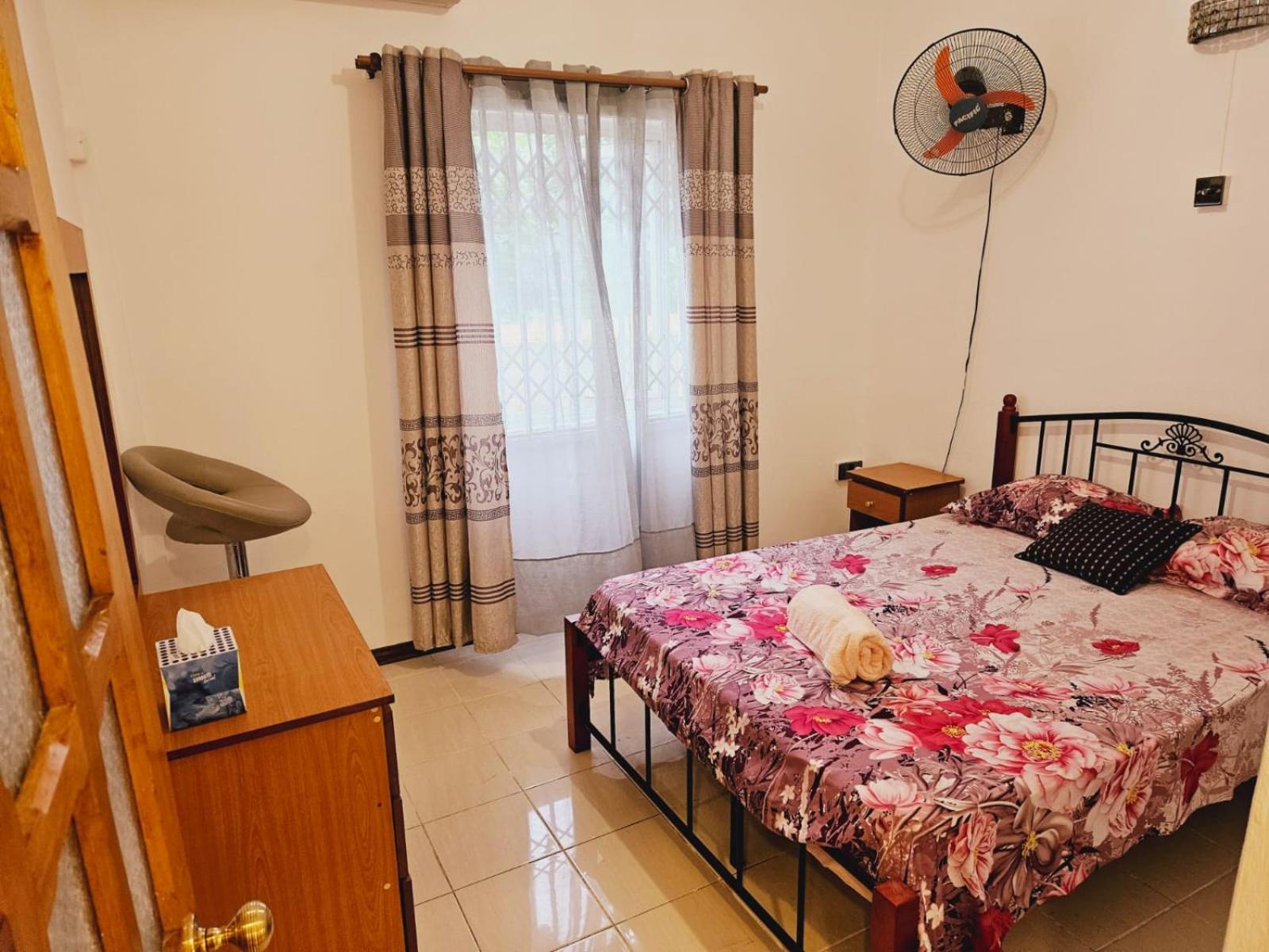 Captivating 3-Bed Apartment in Flic en Flac view 2