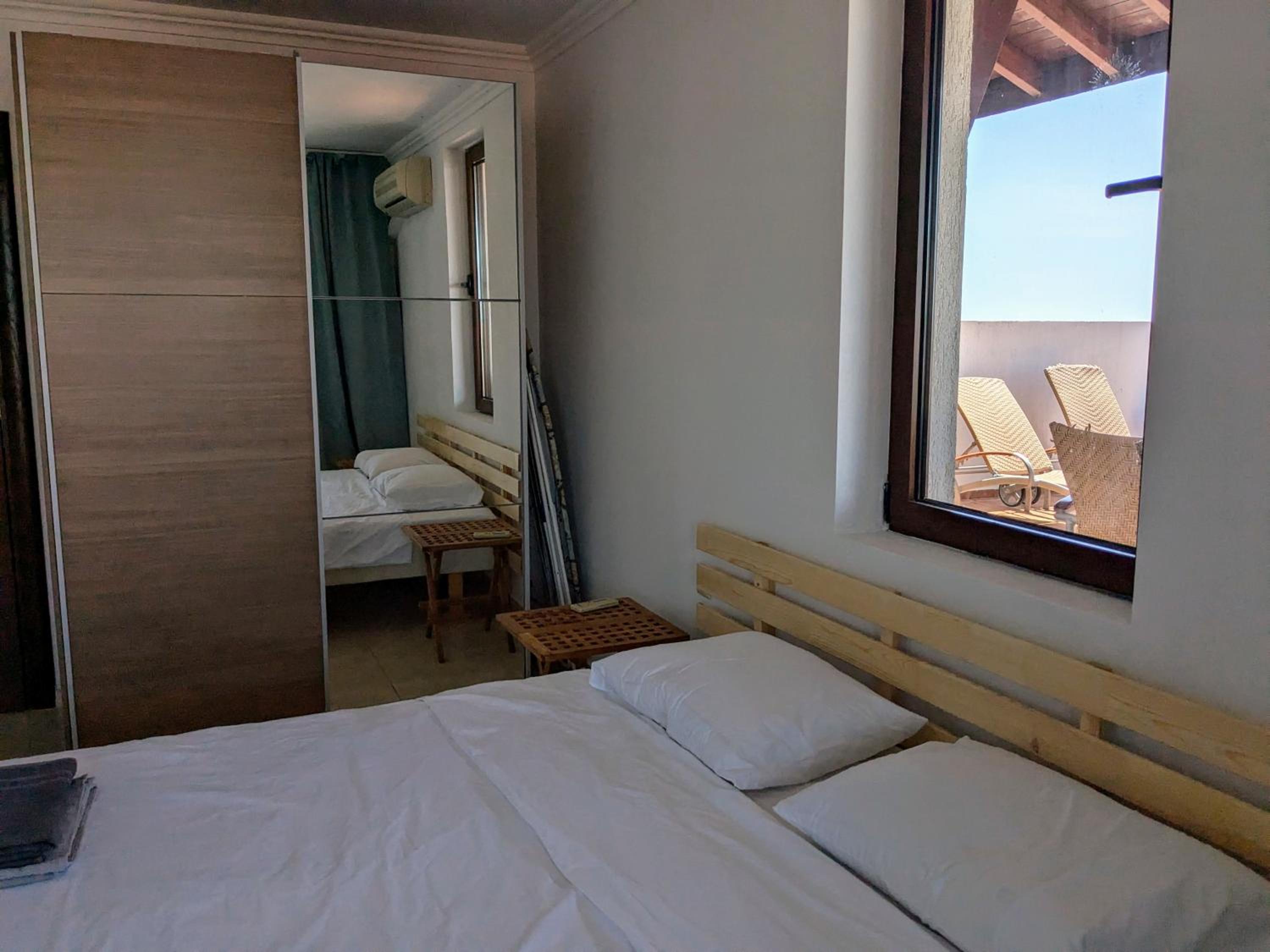 Beachfront Apartment Sveti Vlas