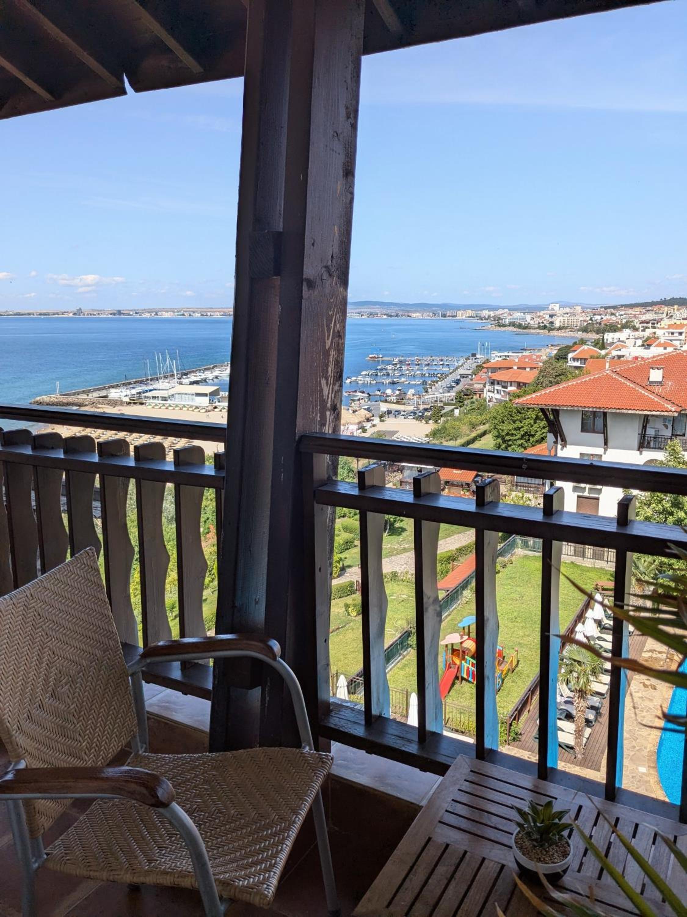 Beachfront Apartment Sveti Vlas