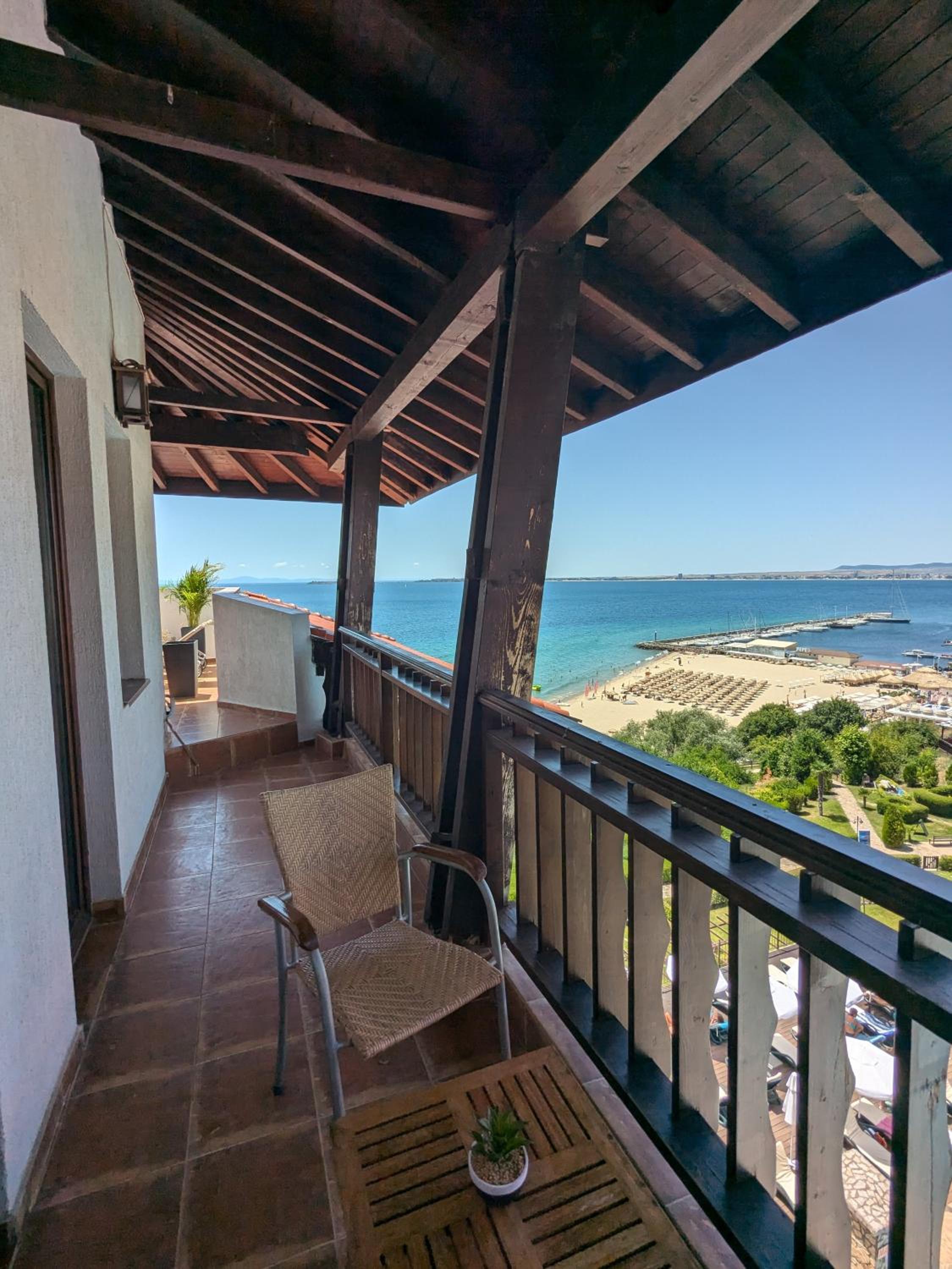 Beachfront Apartment Sveti Vlas