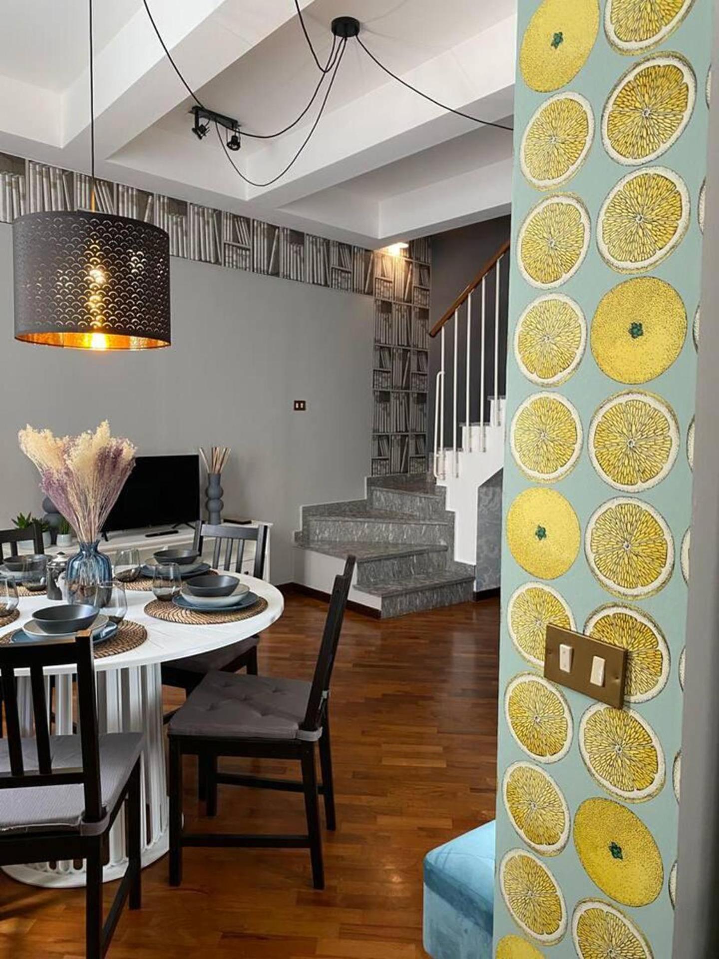 Design Villa with parking Navigli area Milan