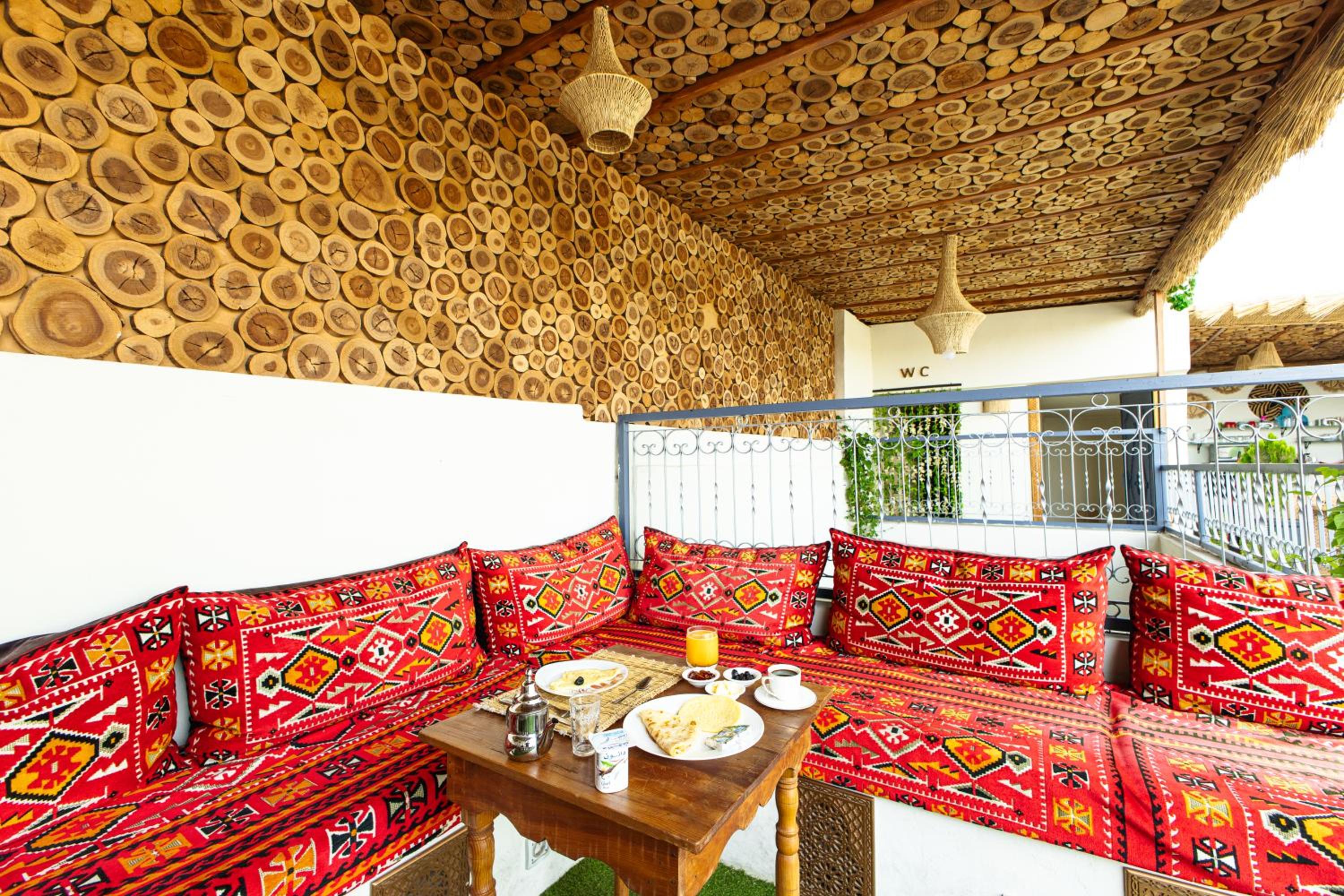 Winarouze house