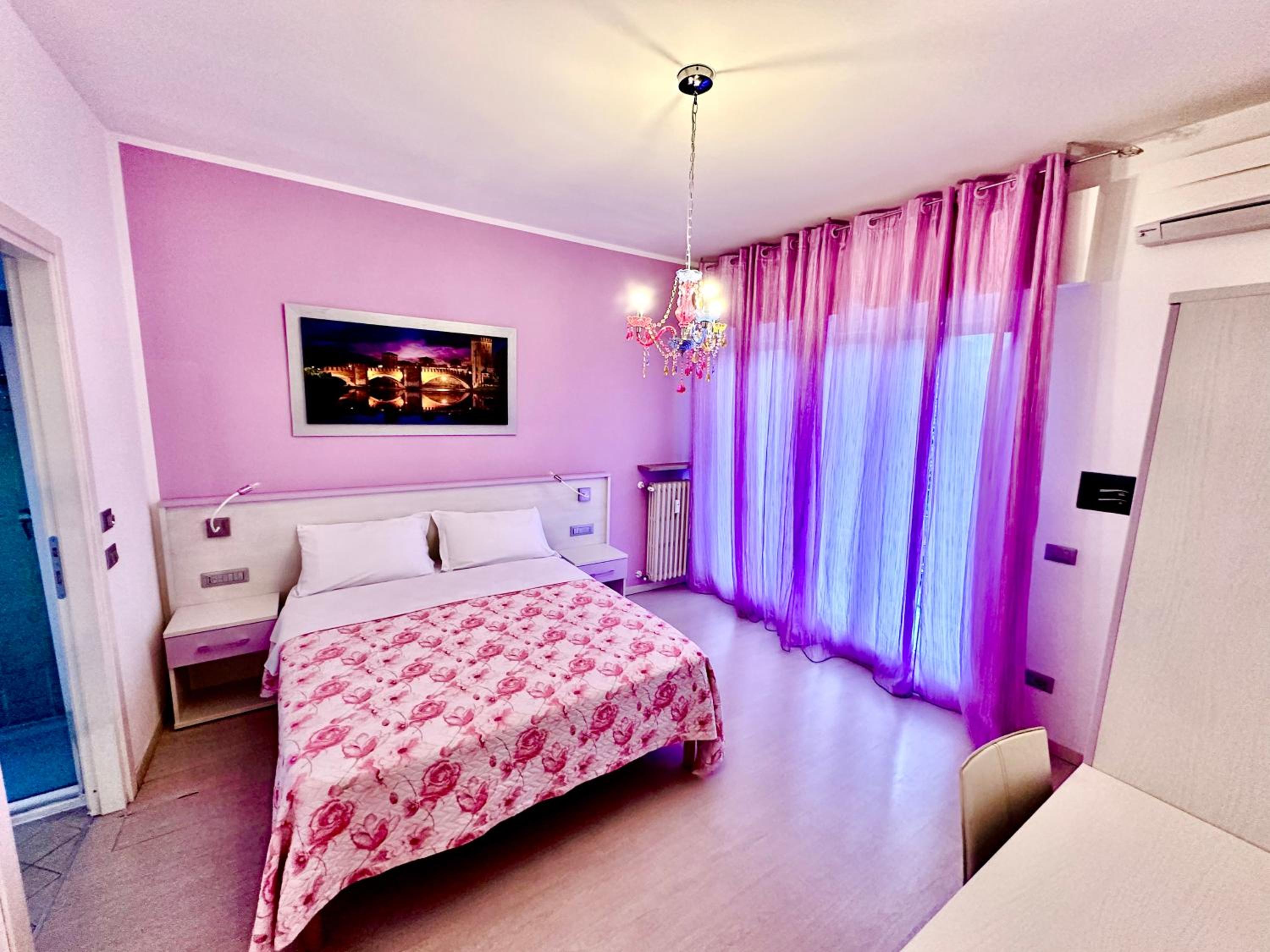 Ai Giardini Rooms -vicino Ospedale Borgo Trento e centro storico