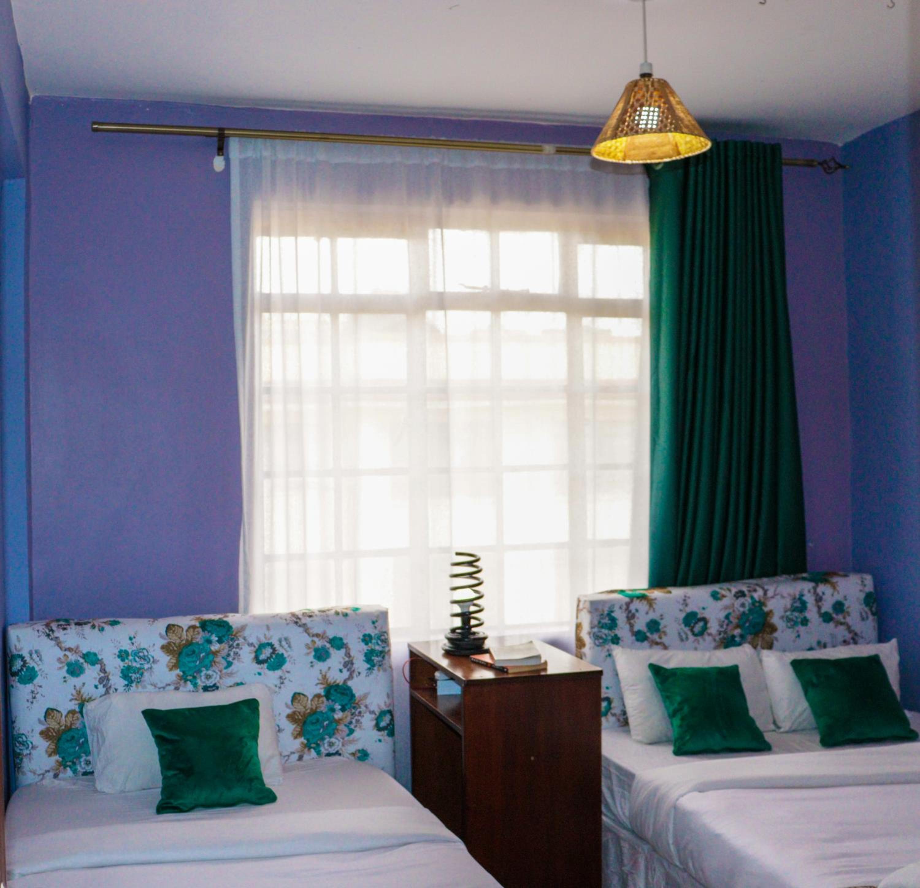 Cozy Rooms JKIA -Games Nights - Gated - Secure -3 Bedroom -5 Beds -2Baths -15Mins to JKIA-SGR