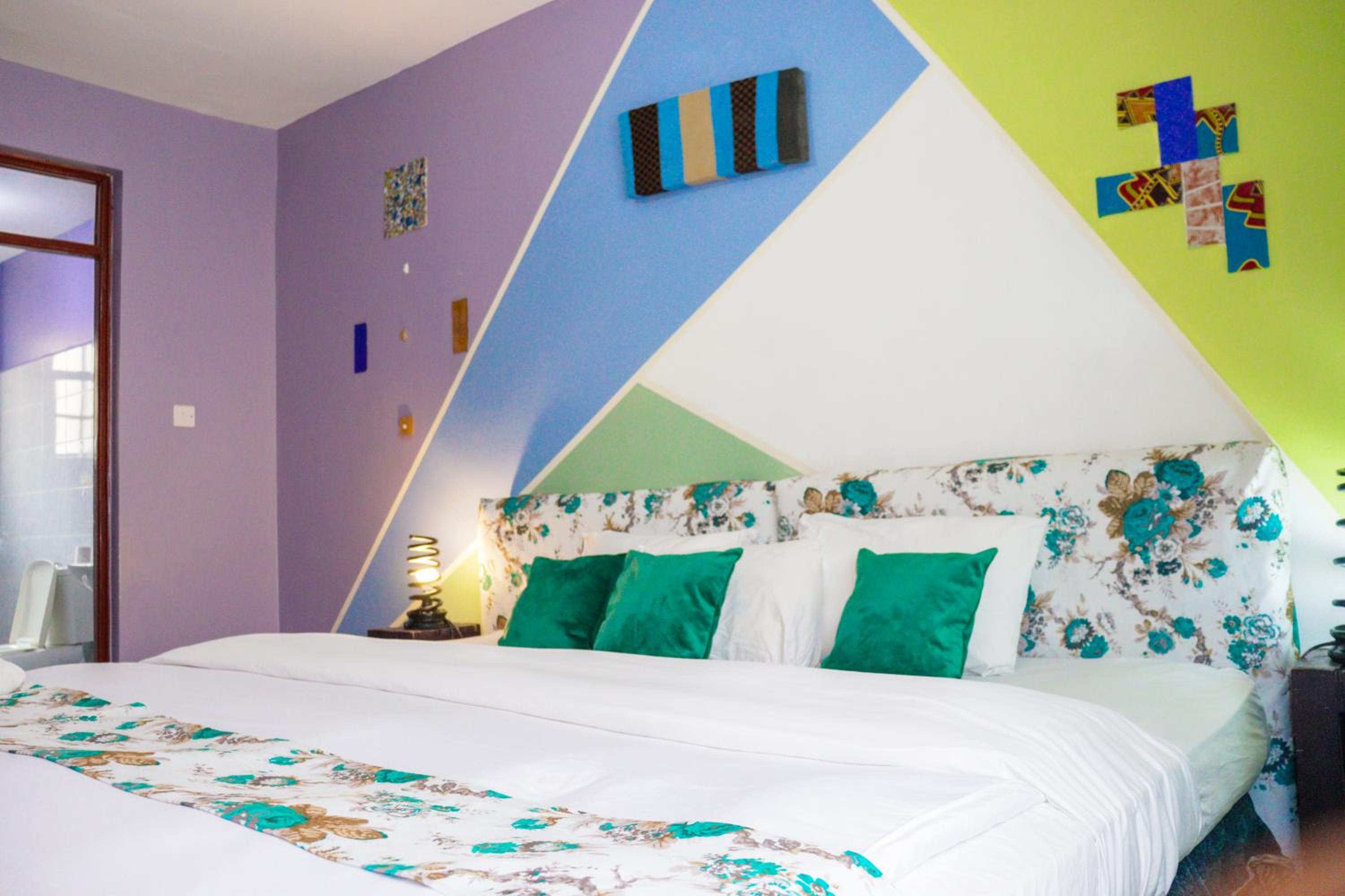 Cozy Rooms JKIA -Games Nights - Gated - Secure -3 Bedroom -5 Beds -2Baths -15Mins to JKIA-SGR