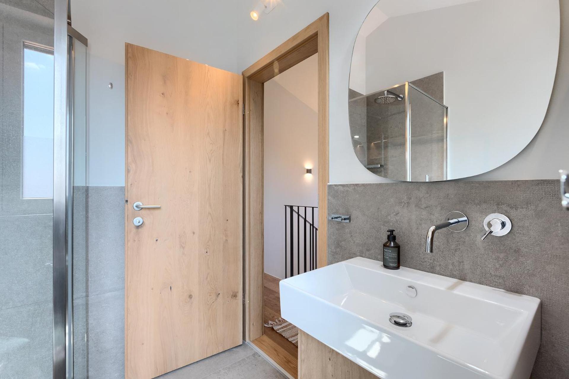 Photo 38