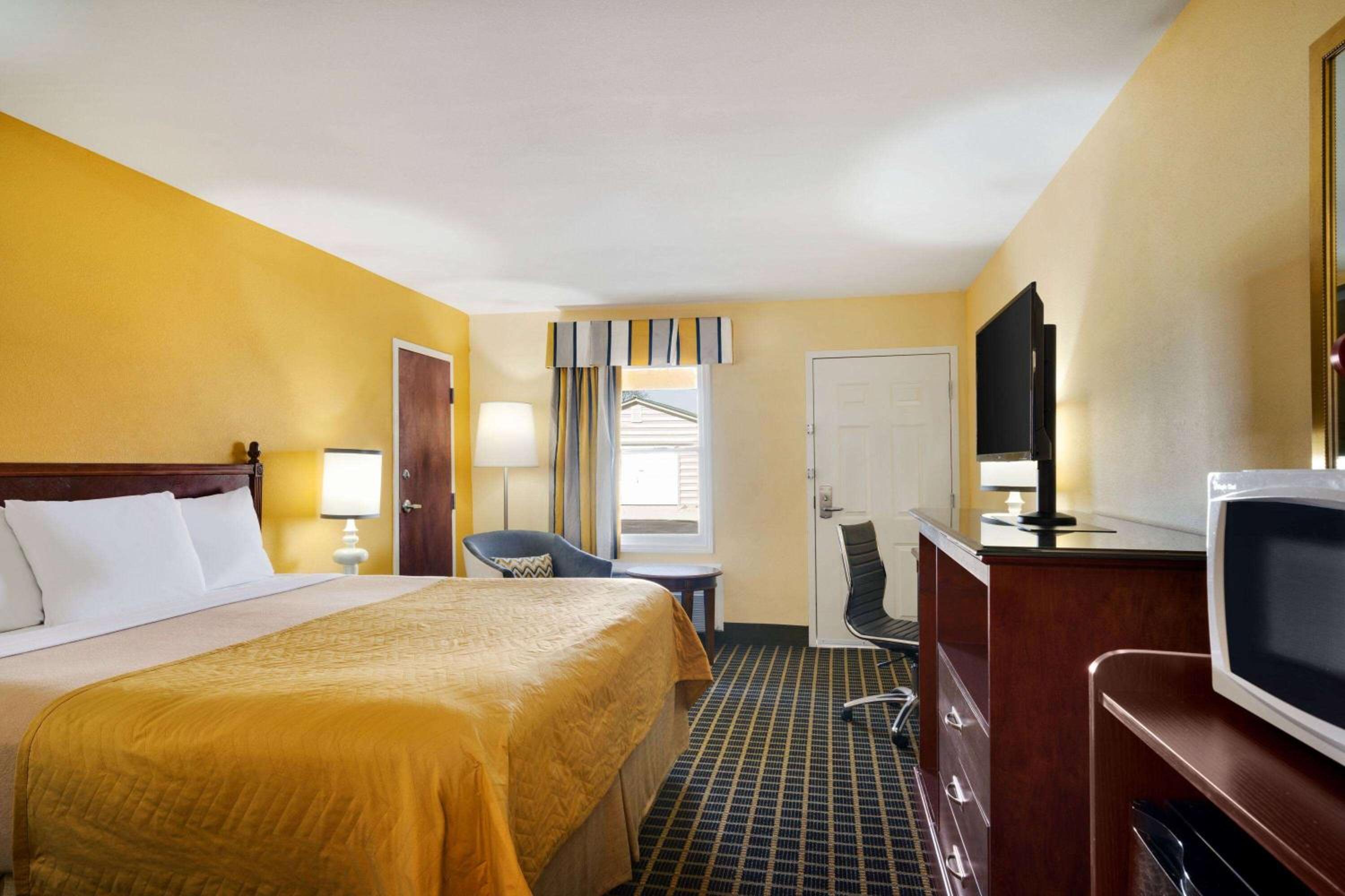 Travelodge by Wyndham Unadilla - Perry Near I-75