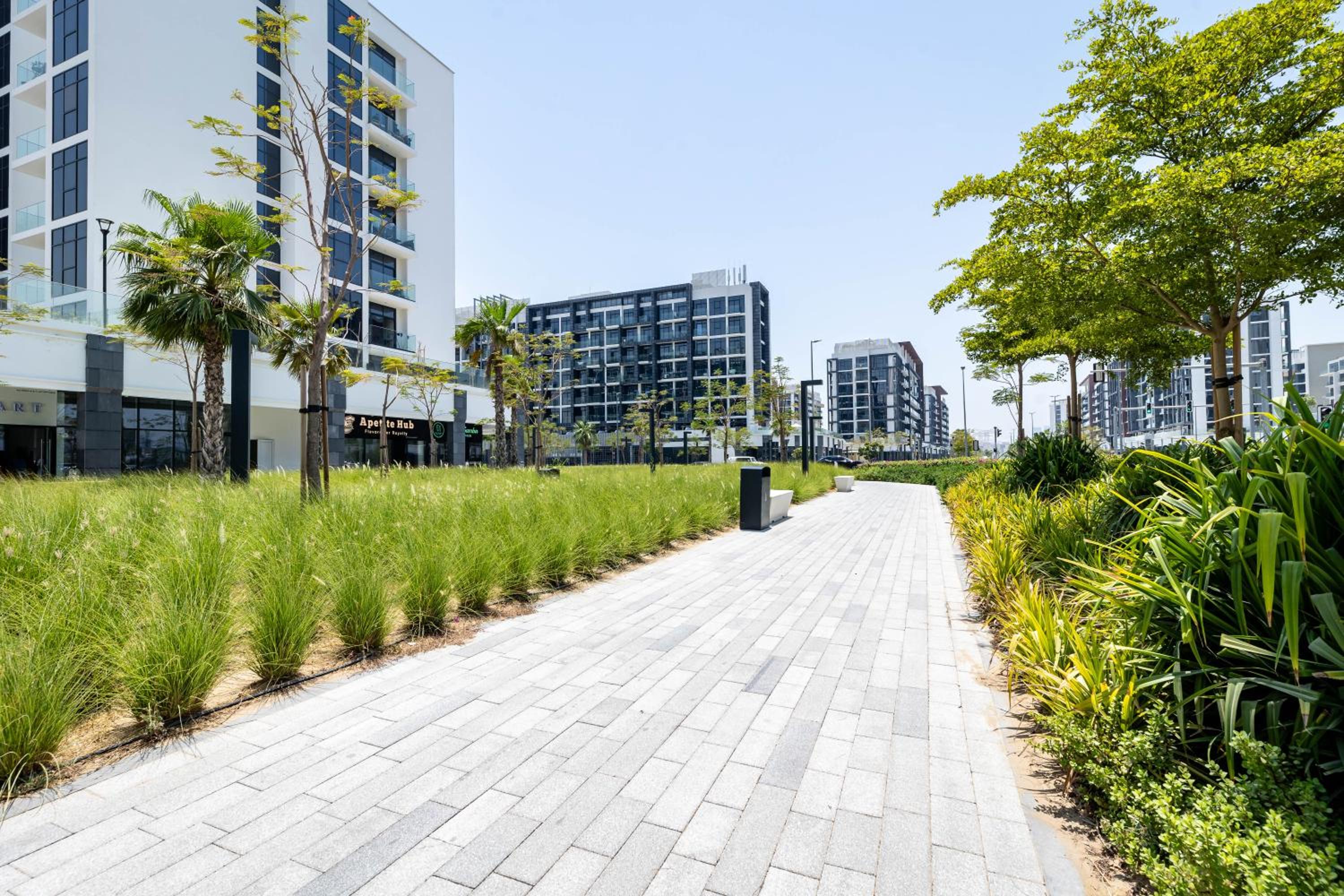 EDEN'S Homes & Villas - Azizi Riviera