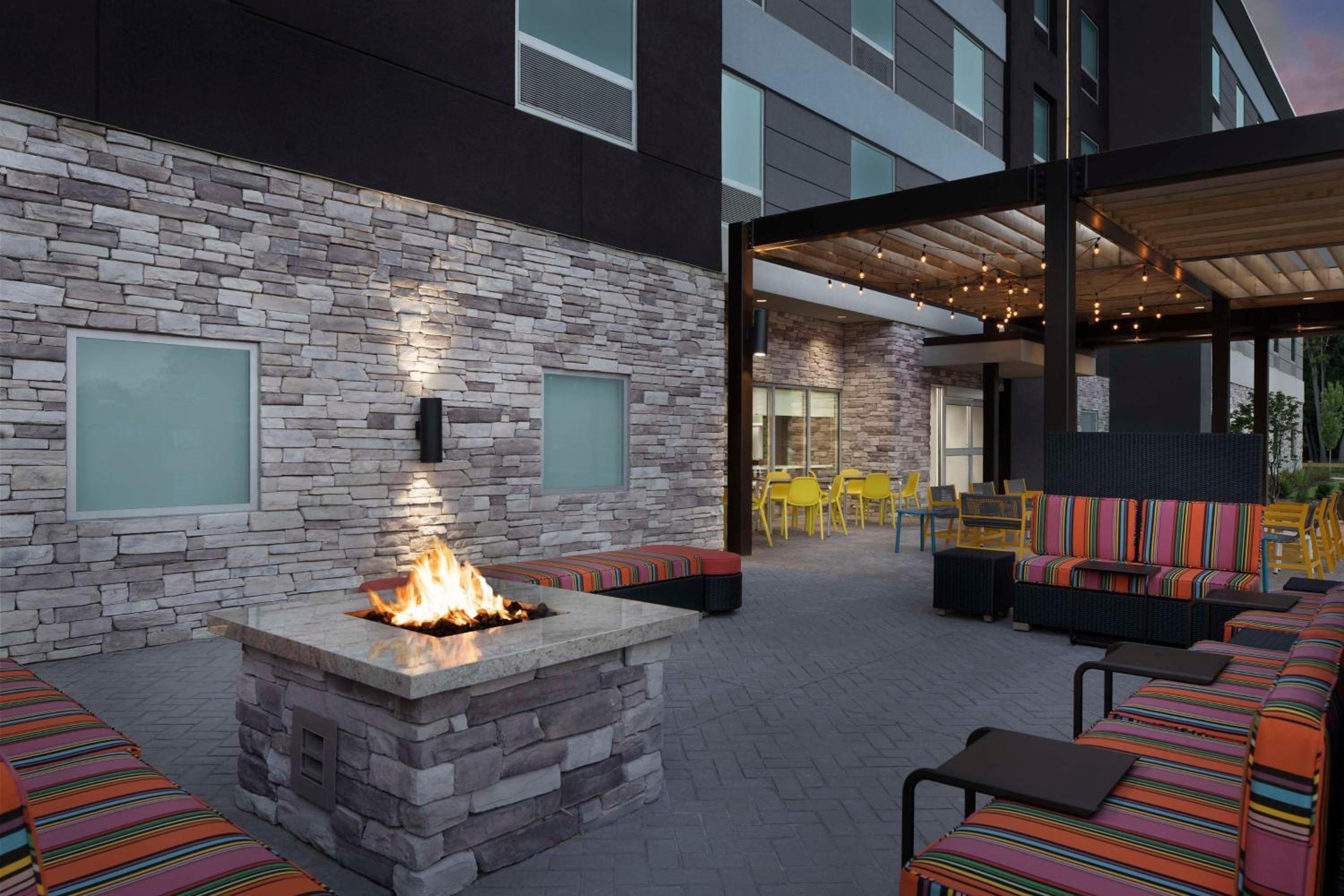 Poughkeepsie Vacations - Home2 Suites By Hilton Poughkeepsie - Property Image 21