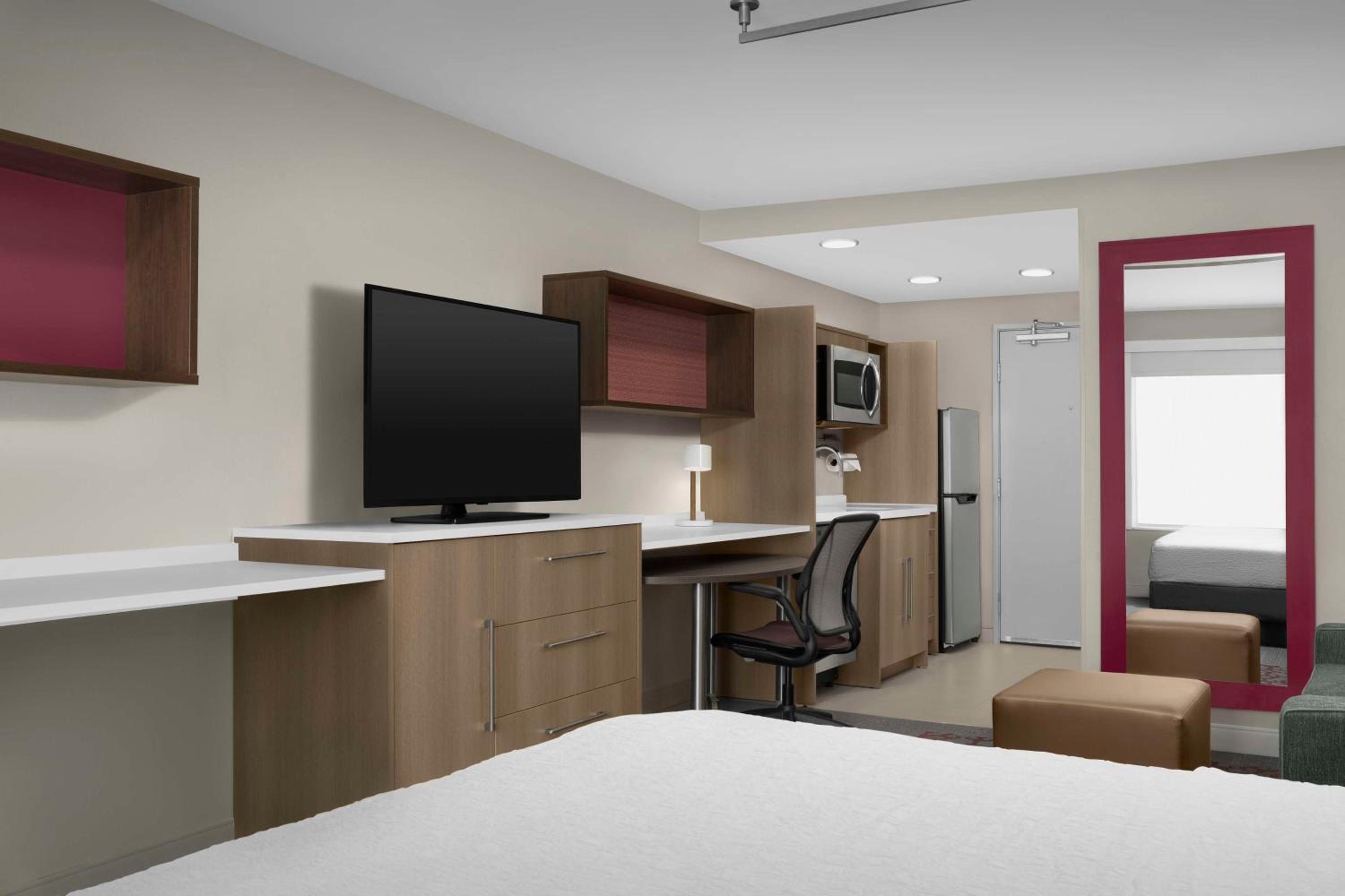Poughkeepsie Vacations - Home2 Suites By Hilton Poughkeepsie - Property Image 8