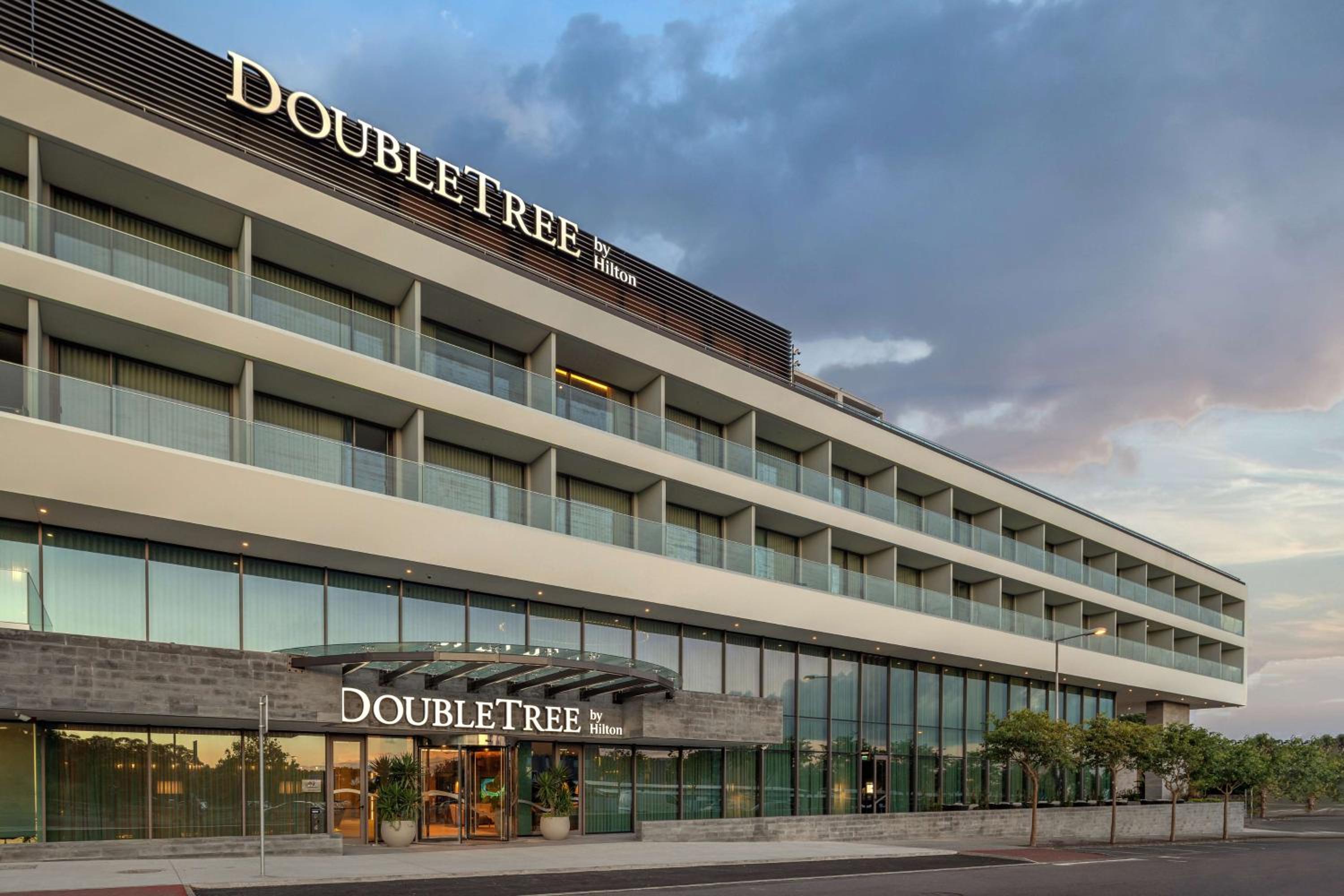 Hotel Doubletree By Hilton Lagoa Azores - Image 1
