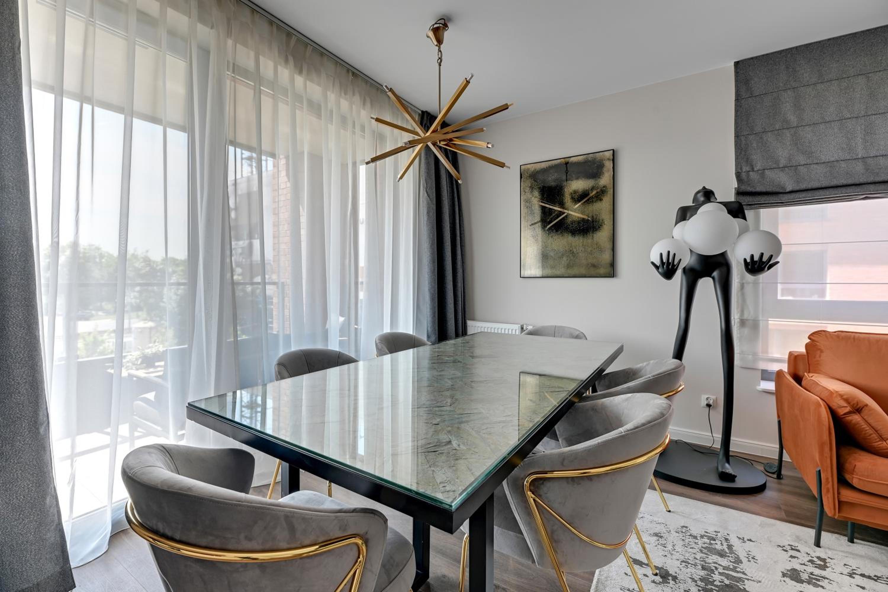 Scala Suites with Parking by Lion Apartments
