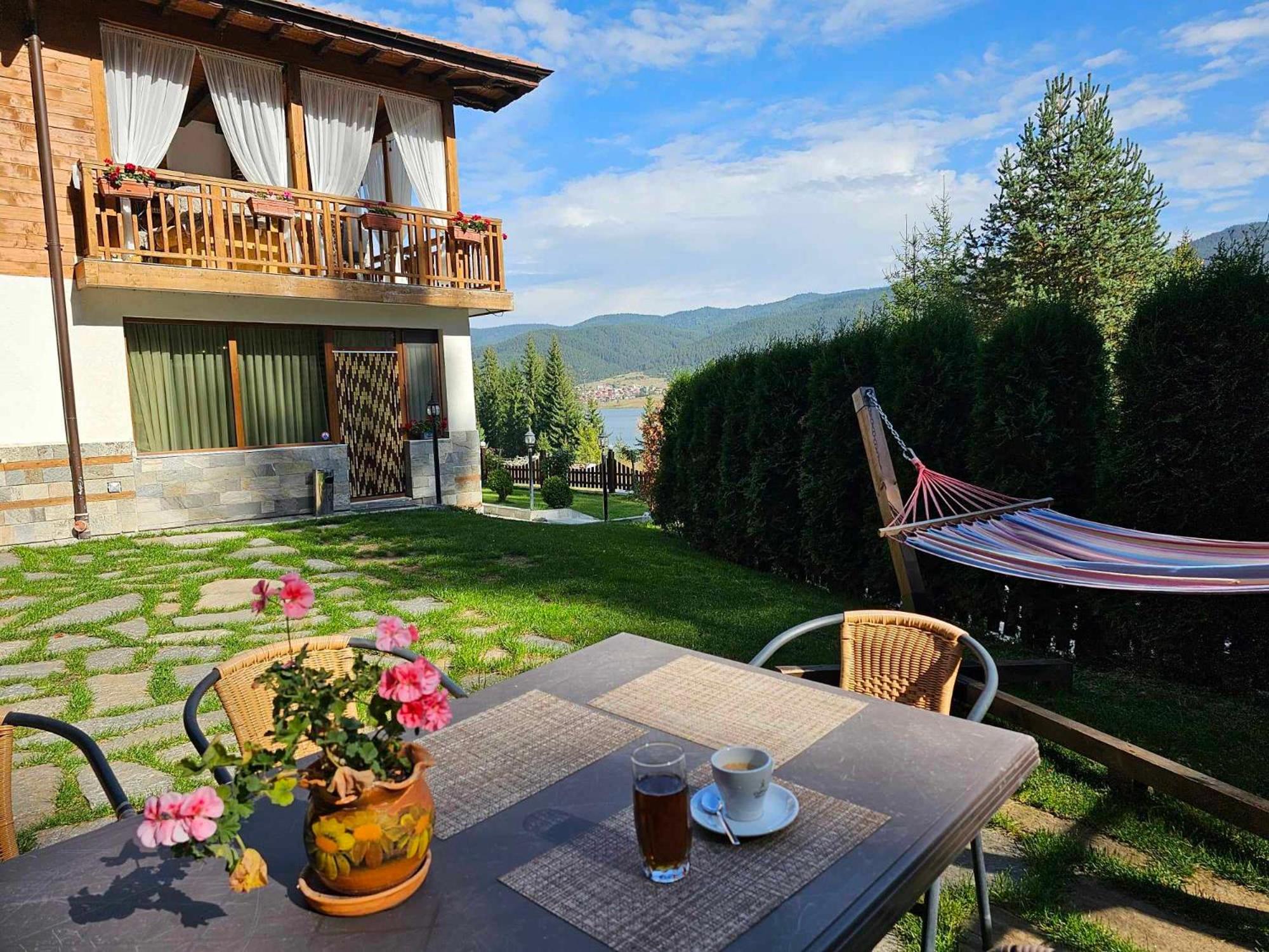 Villa Hills - къща за гости с храна