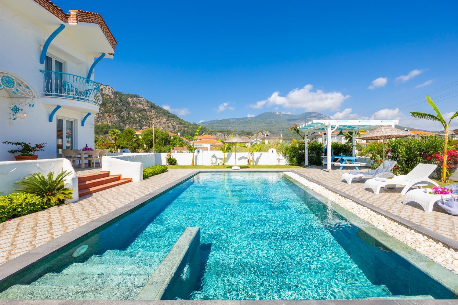 Villa Blue Island view 5