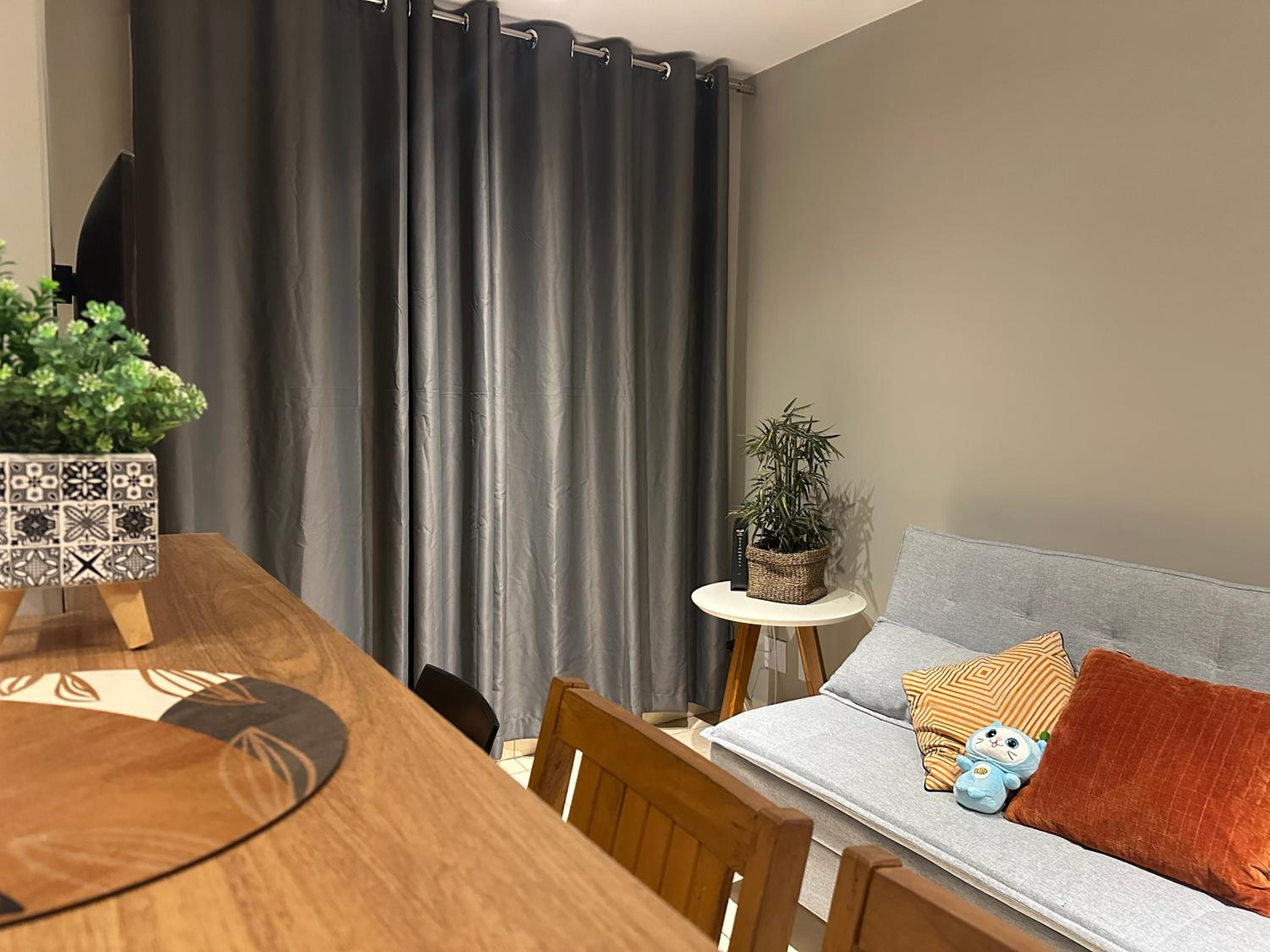 Flats Praia Uberlandia - Apt próximo ao Praia Clube - Area de lazer com Portaria 24 horas, piscina, academia, brinquedoteca, churrasqueira e áreas verdes p