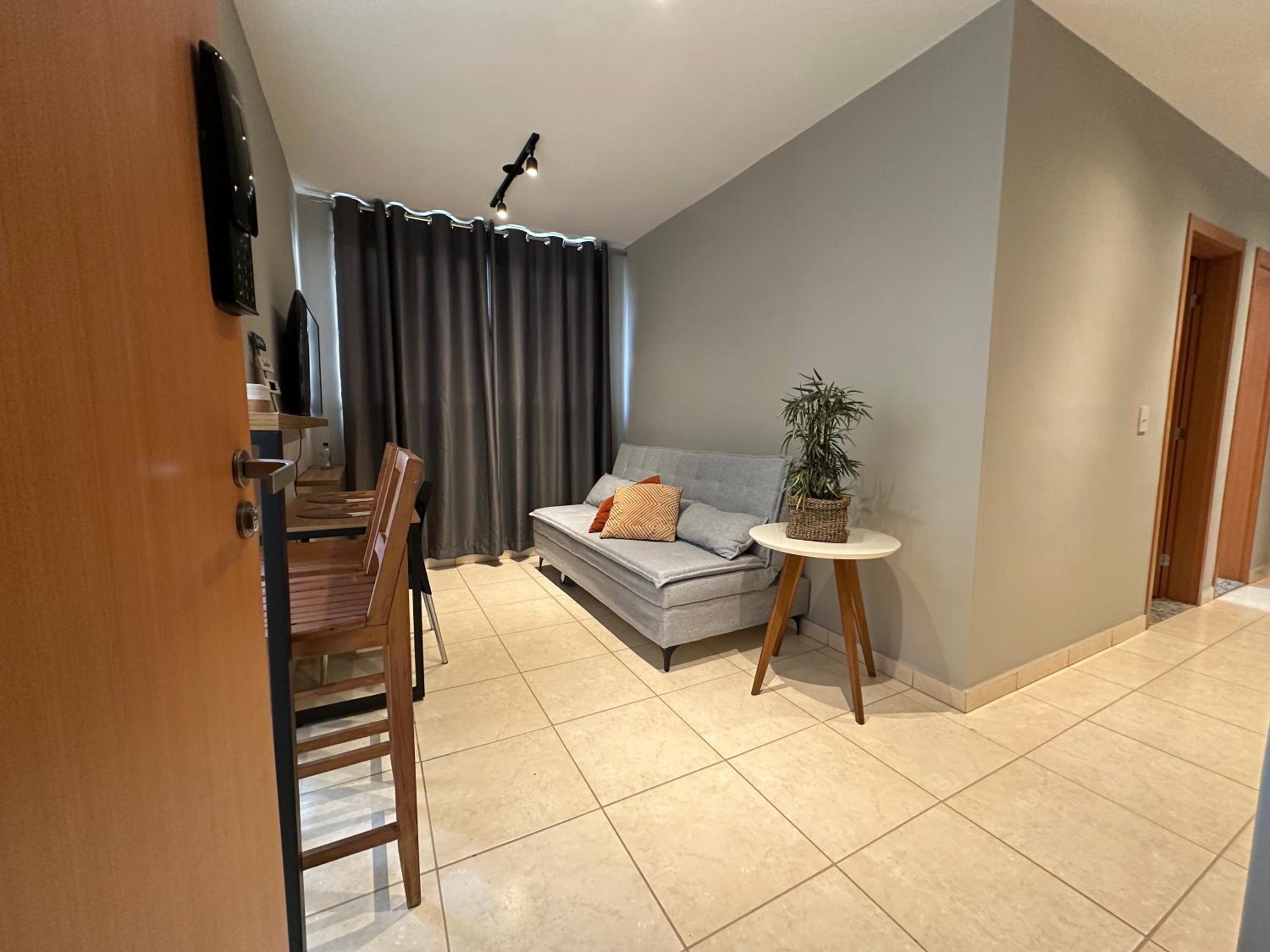 Flats Praia Uberlandia - Apt próximo ao Praia Clube - Area de lazer com Portaria 24 horas, piscina, academia, brinquedoteca, churrasqueira e áreas verdes p