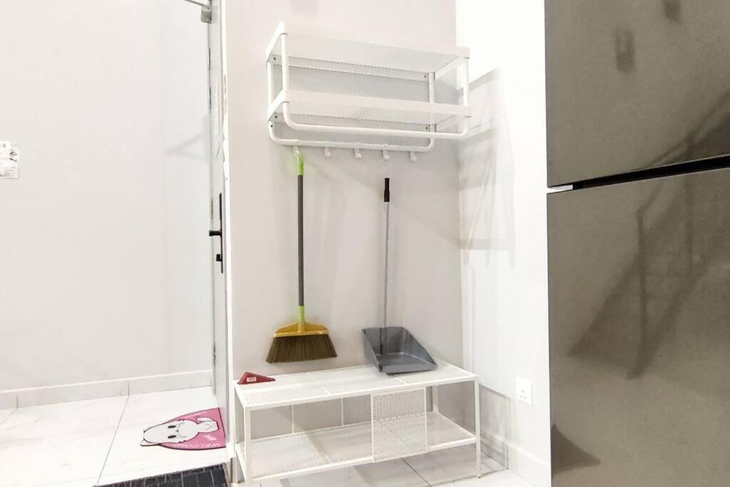 Premium Duplex 3BR 8 Pax MRT TV BOX Arte Cheras