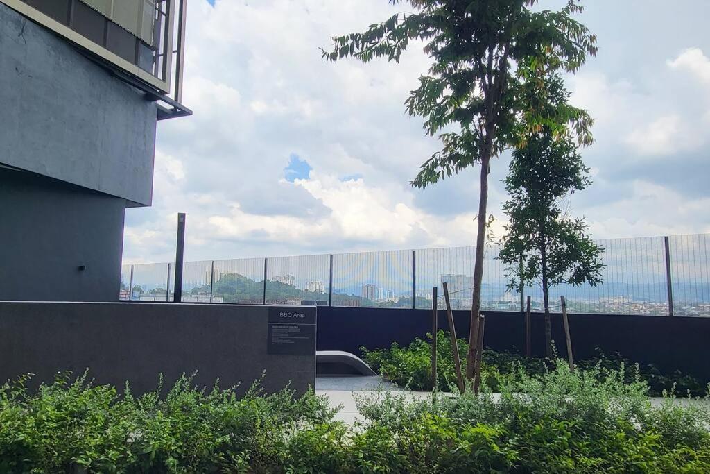 Premium Duplex 3BR 8 Pax MRT TV BOX Arte Cheras