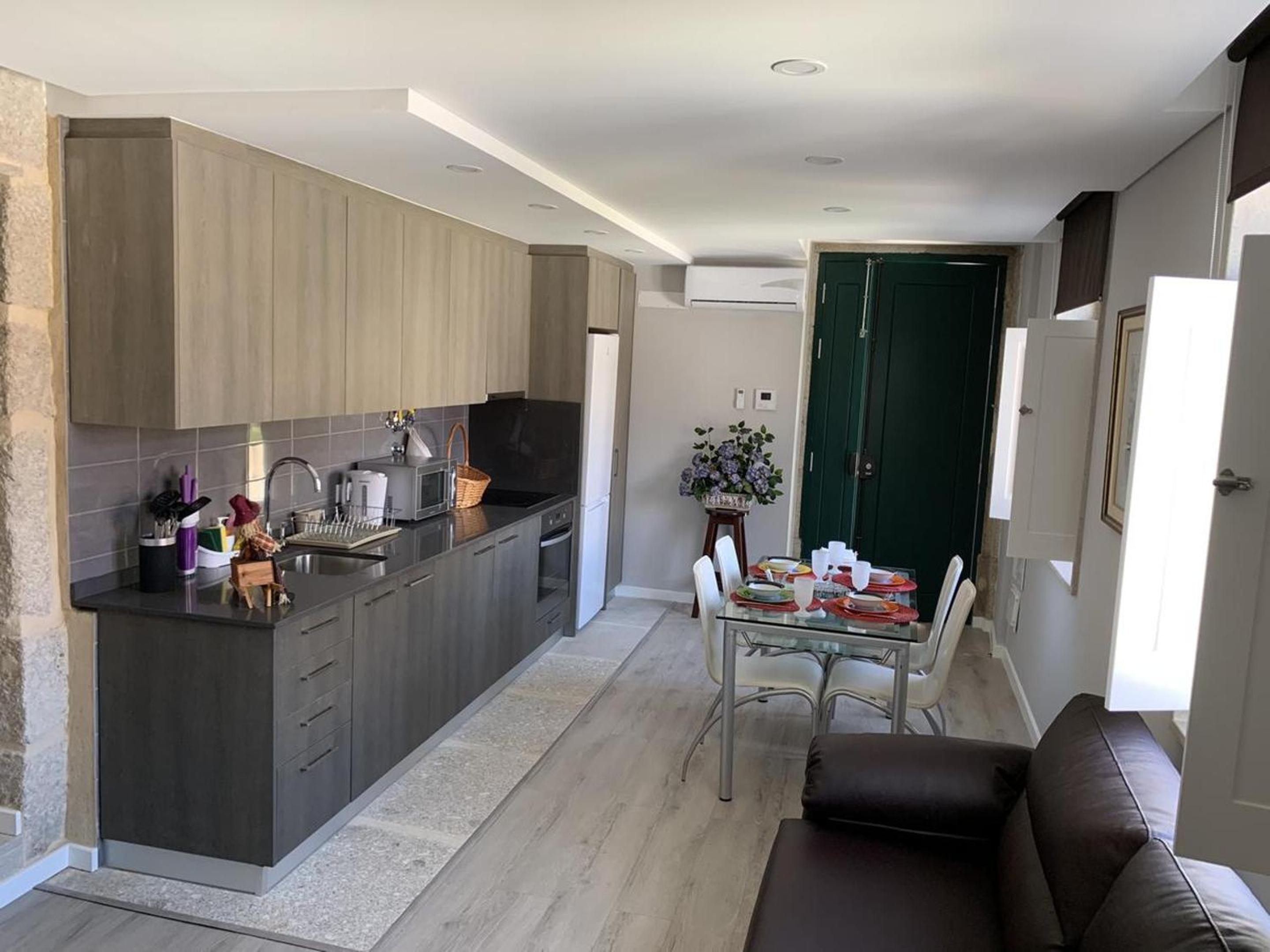 Cozy house in Castelo Branco, 60 m², city view balcony view 2