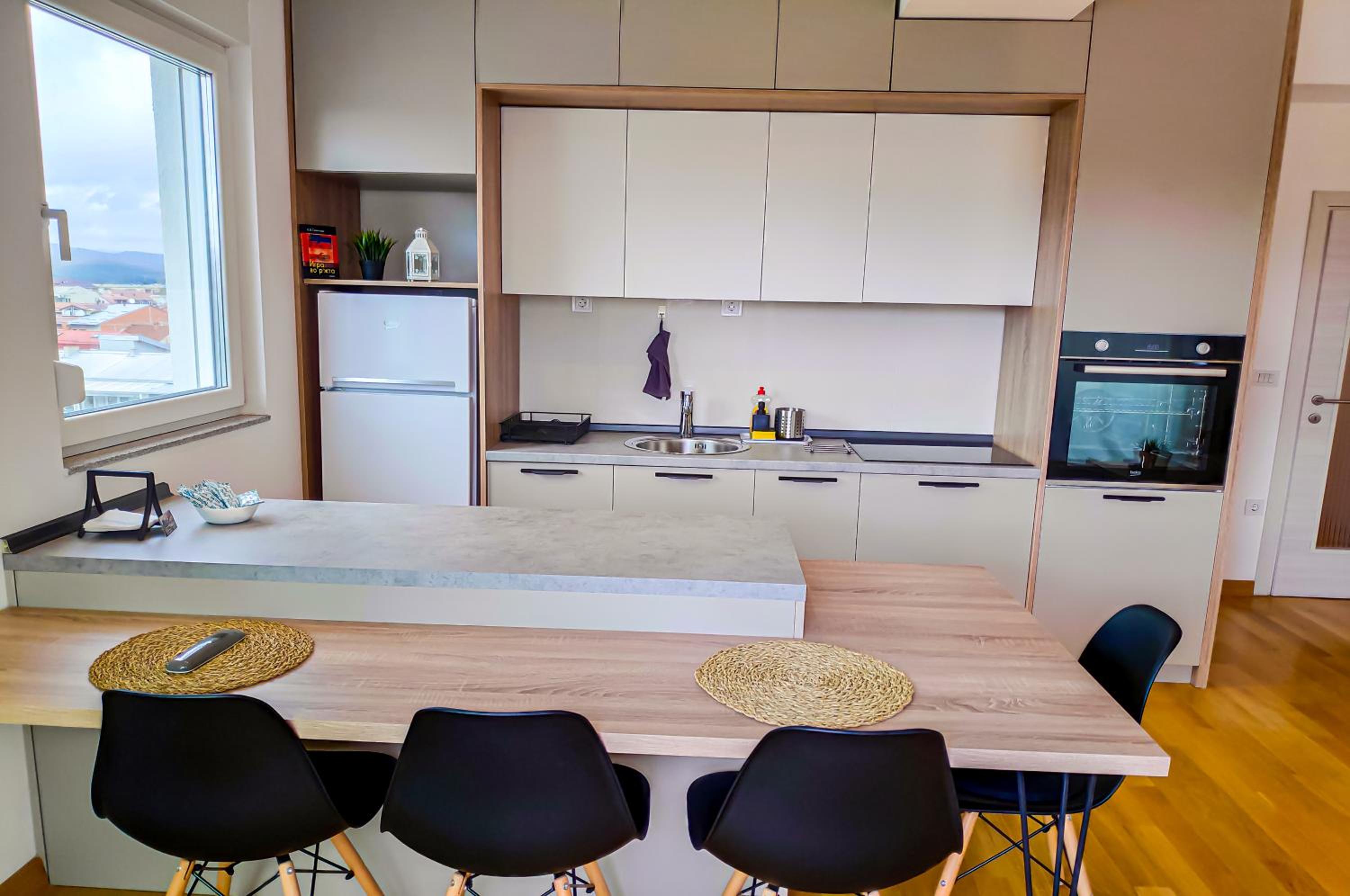 Golden View Apartment view 4