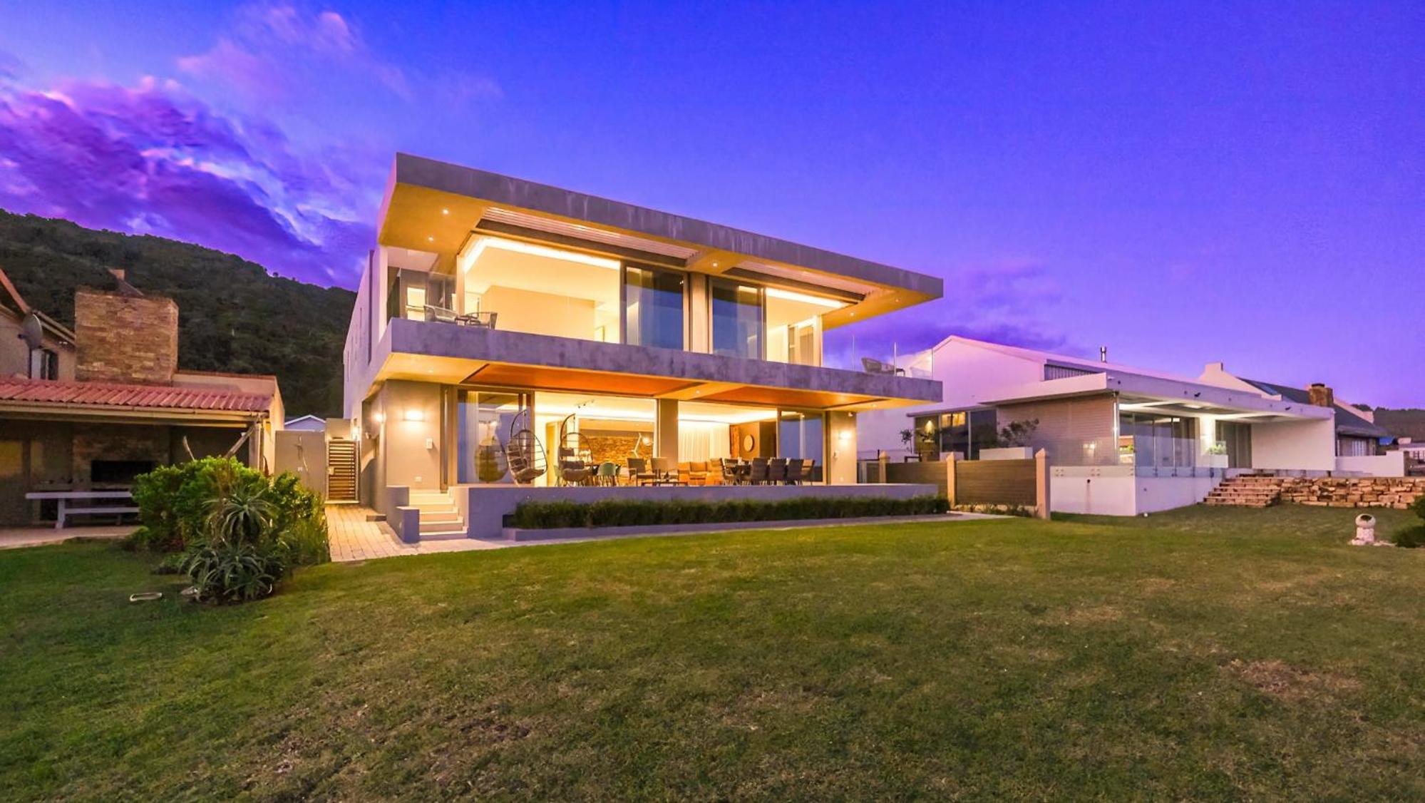 Glentana Beach Villa