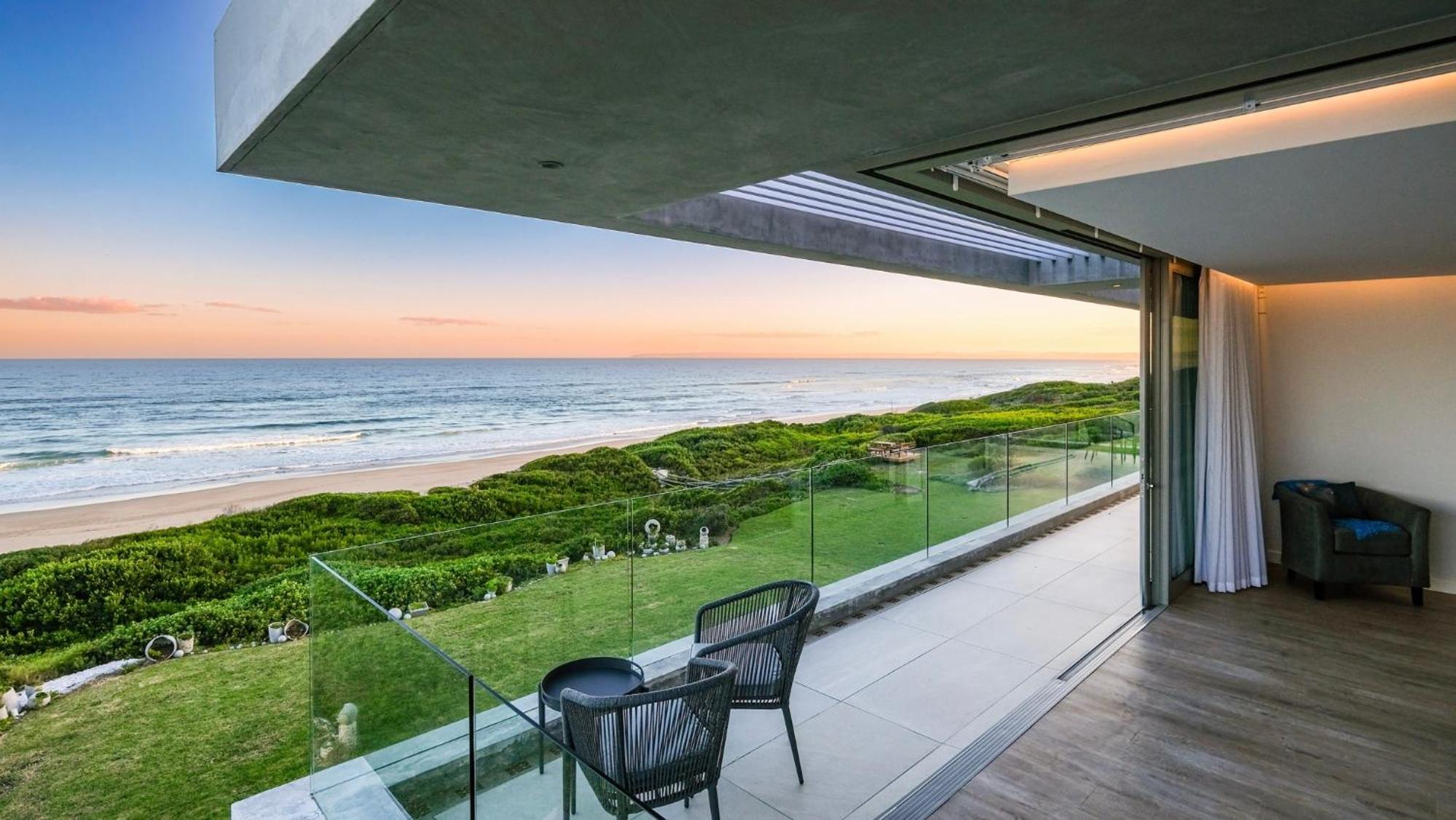 Glentana Beach Villa