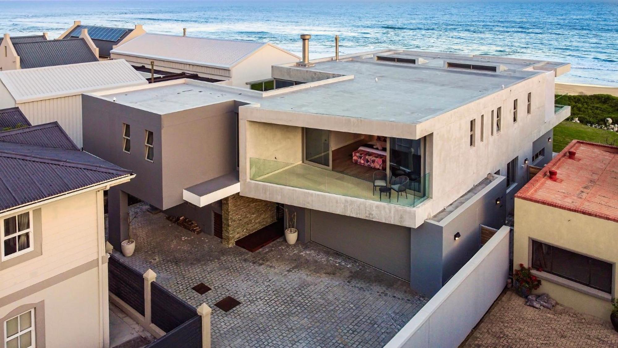 Glentana Beach Villa