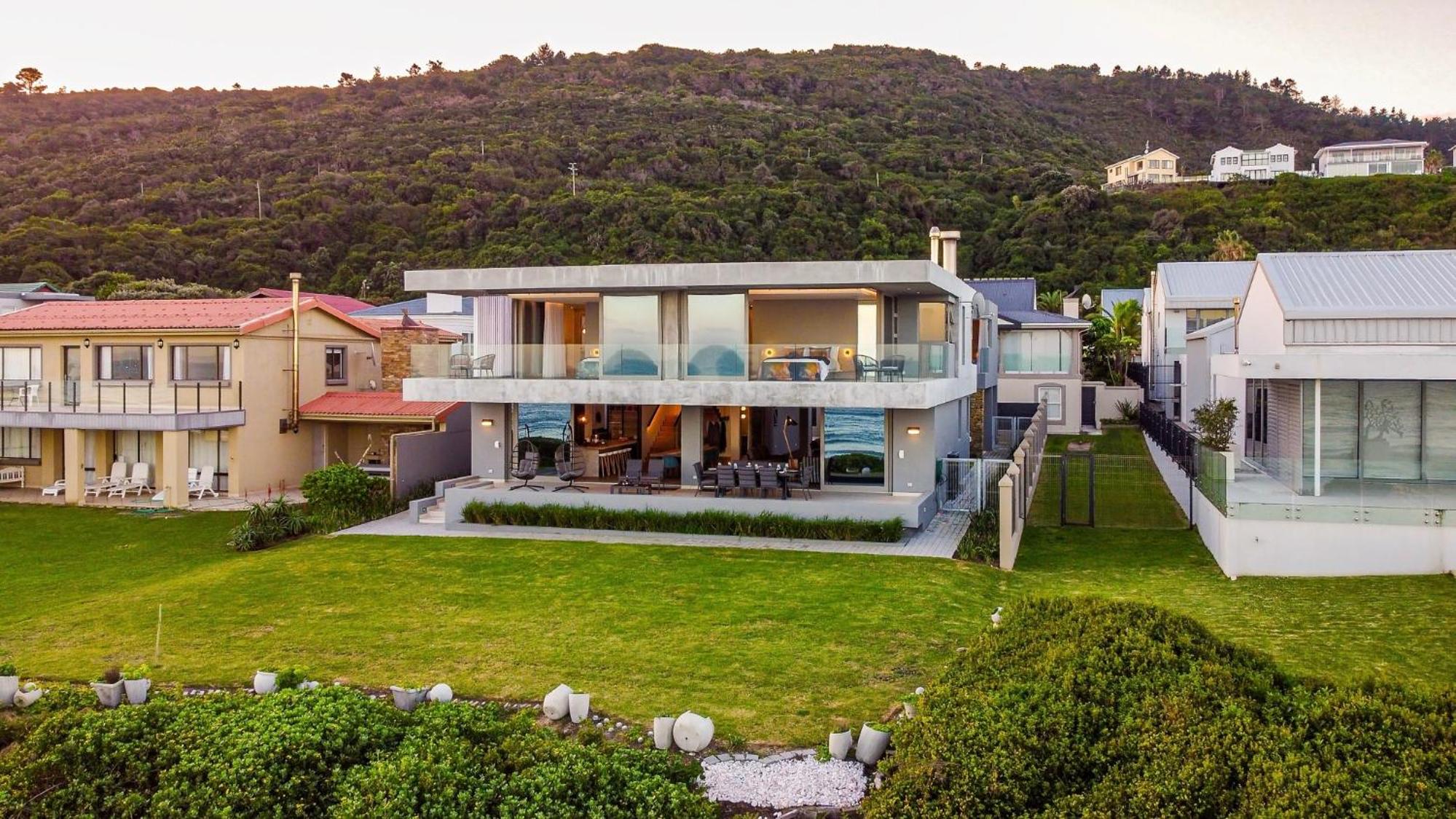 Glentana Beach Villa