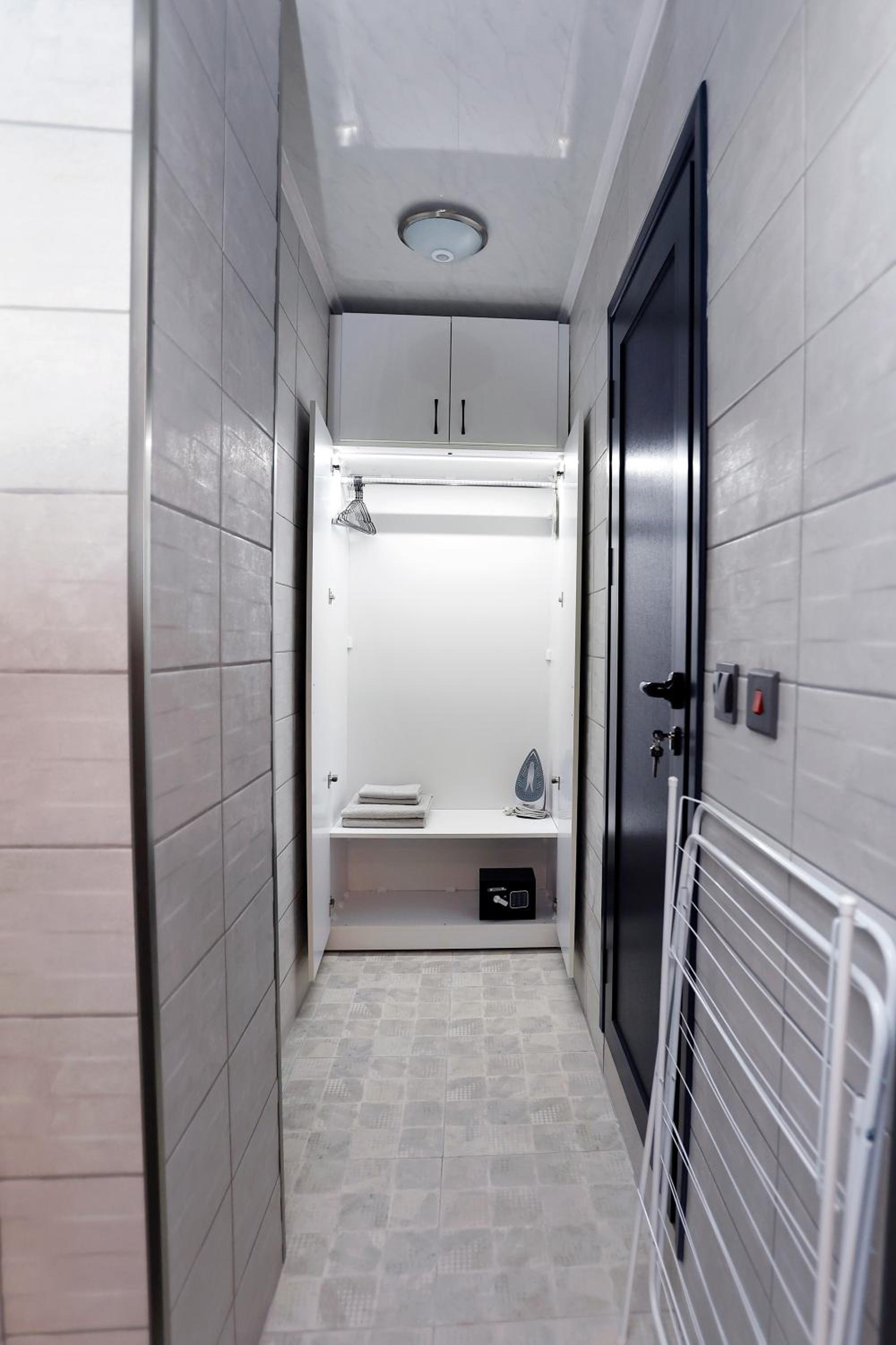 Deluxe 3 Studio City Center