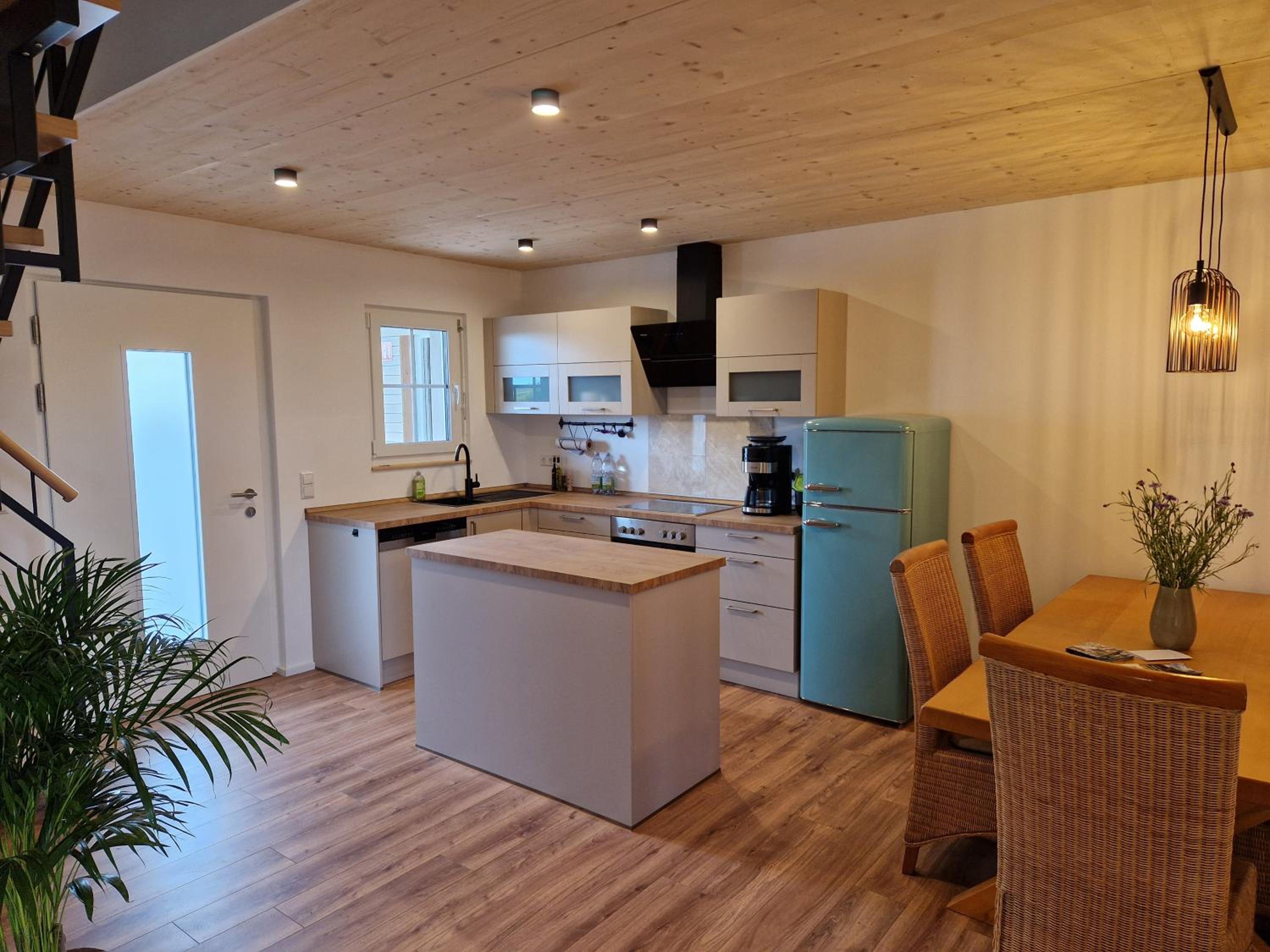 FeWo1 neuwertige, große 110qm FeWo über zwei Etagen mit Balkon im Außenbereich view 3