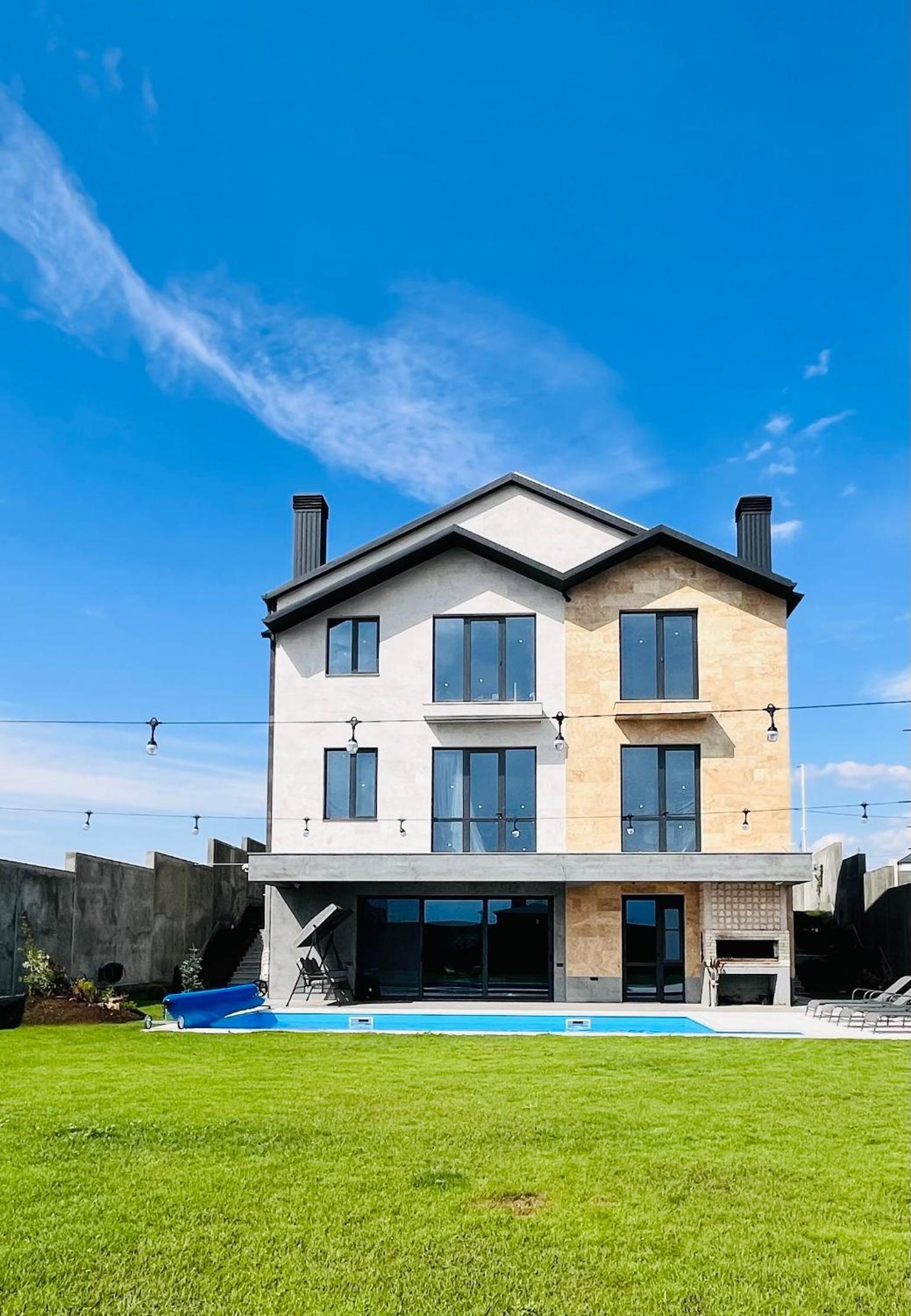 Pool House