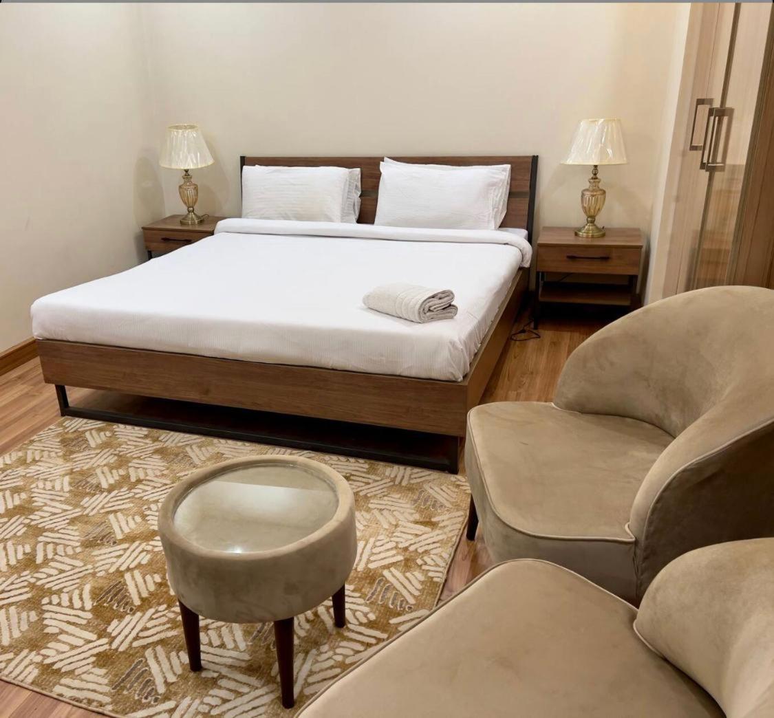 3 Bed Luxury Appartment view 3
