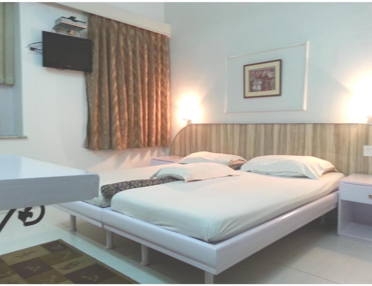 Hotel Marble Palace Guest House, Kolkata view 4
