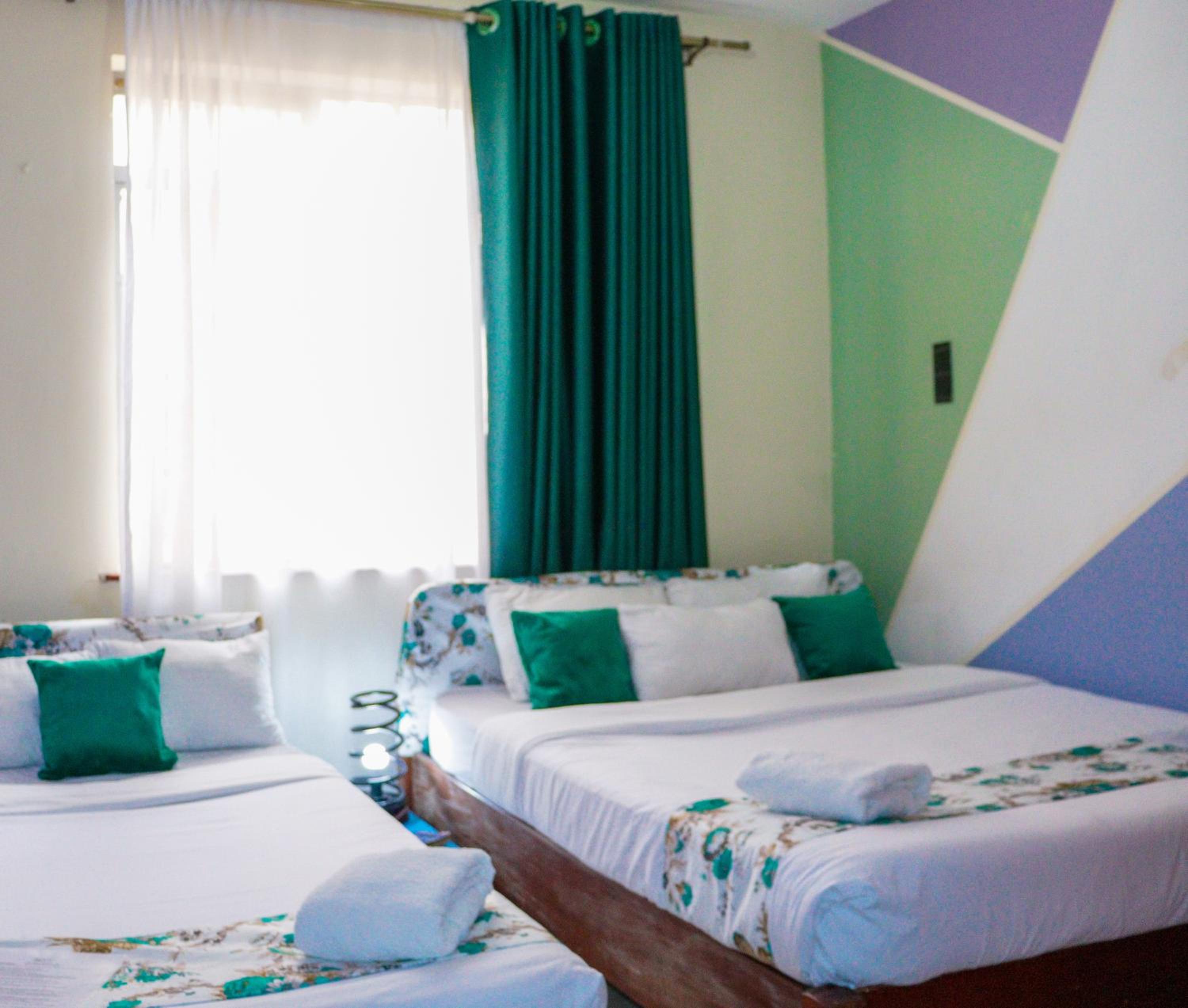 Hirwado Homes & Cozy Rooms JKIA -3 Bedrooms With 5beds, 2Baths - 500metres From Each Other