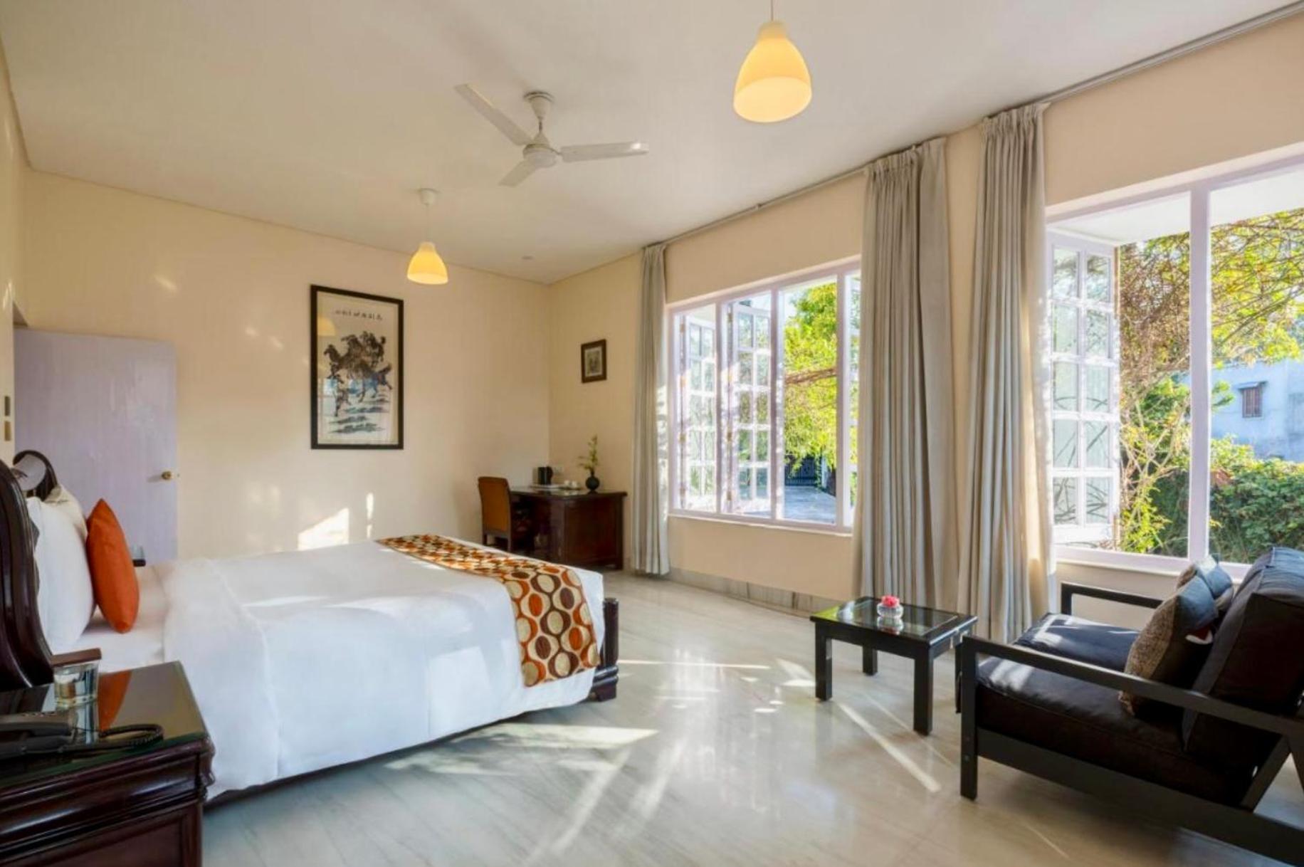 Boutique Villa w Bonfire & BBQ, Mussoorie Foothills view 4