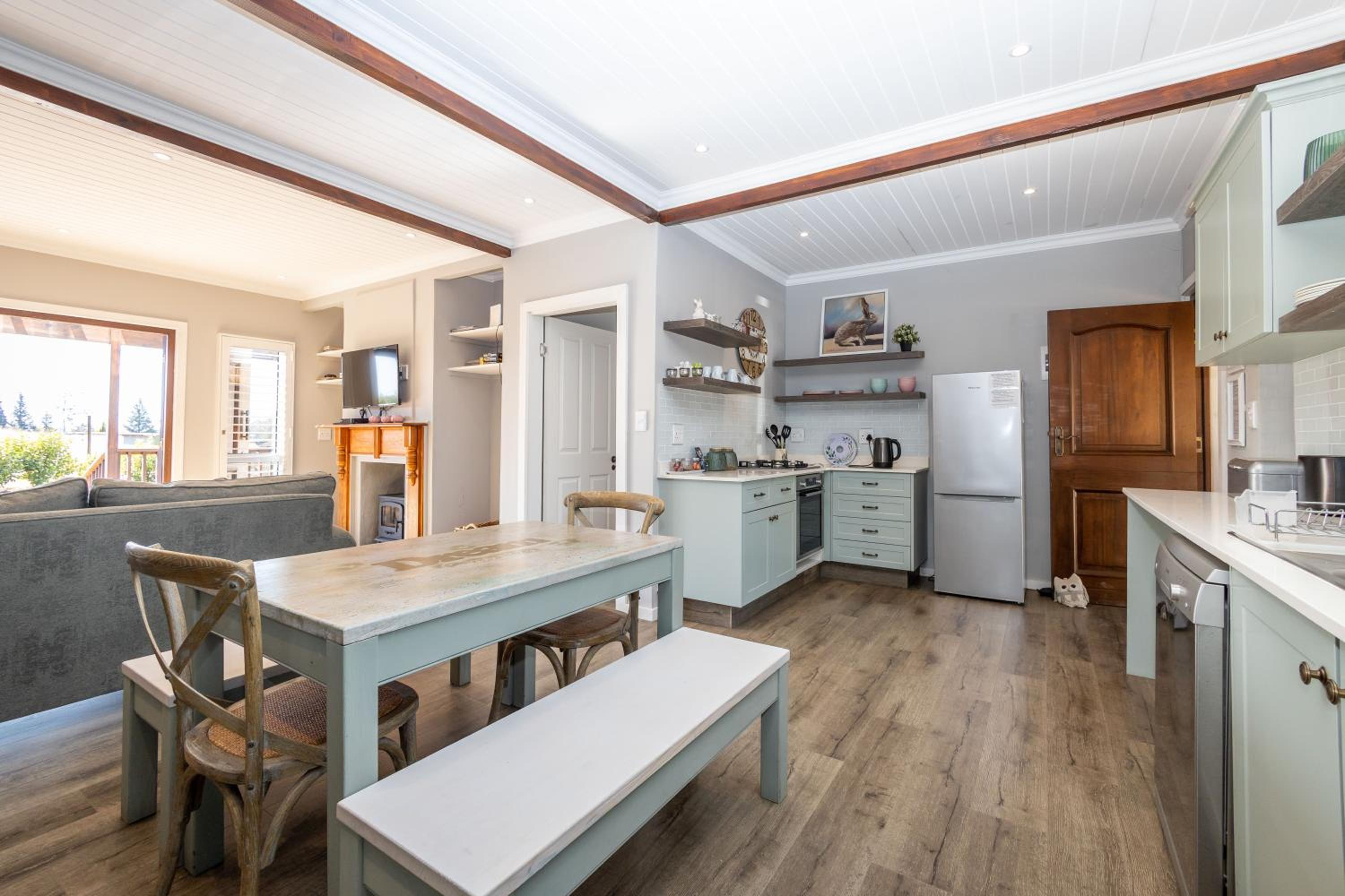 Crabapple Cottage In Nottingham Road view 3
