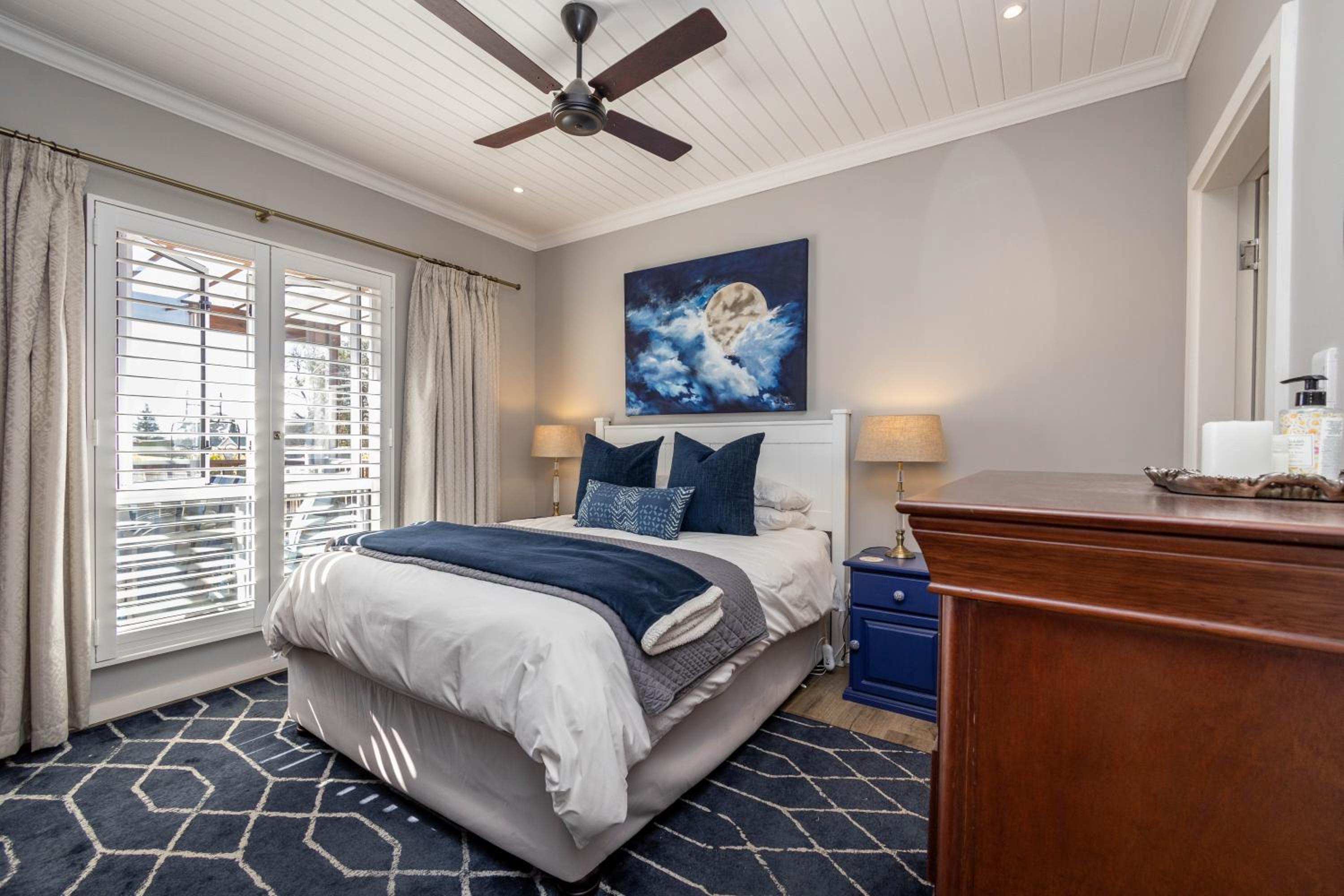 Crabapple Cottage In Nottingham Road view 5
