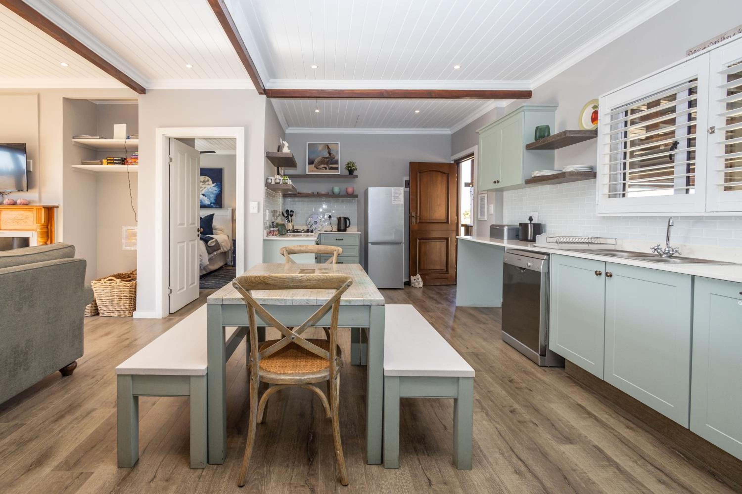 Crabapple Cottage In Nottingham Road view 2