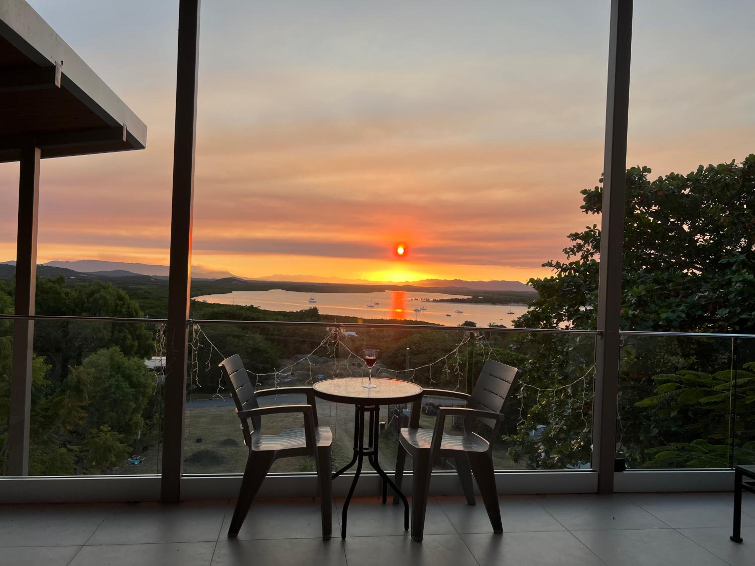 The Frangipani Suite - One bedroom apartment in Cooktown