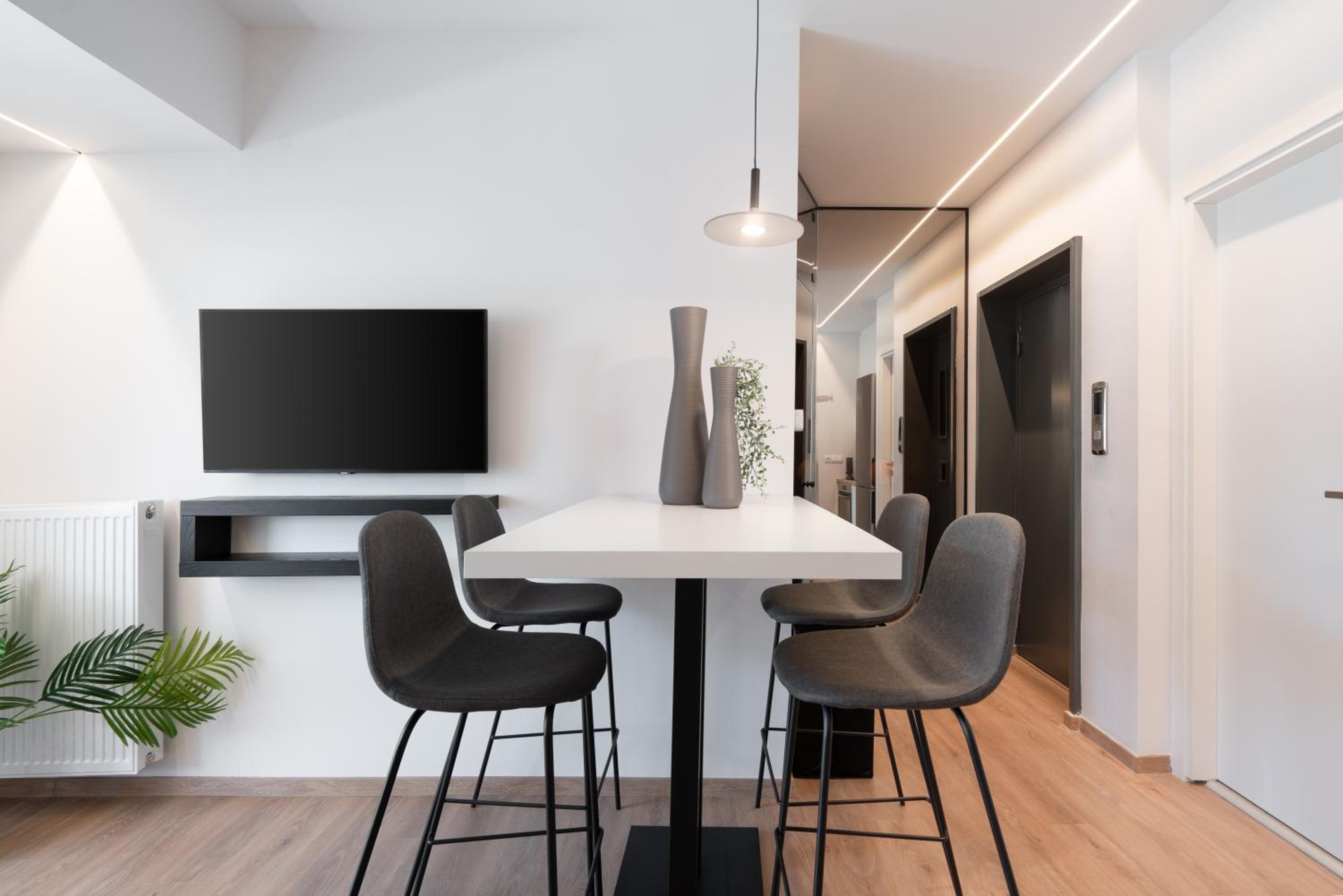 Kosmos Luxury Residences
