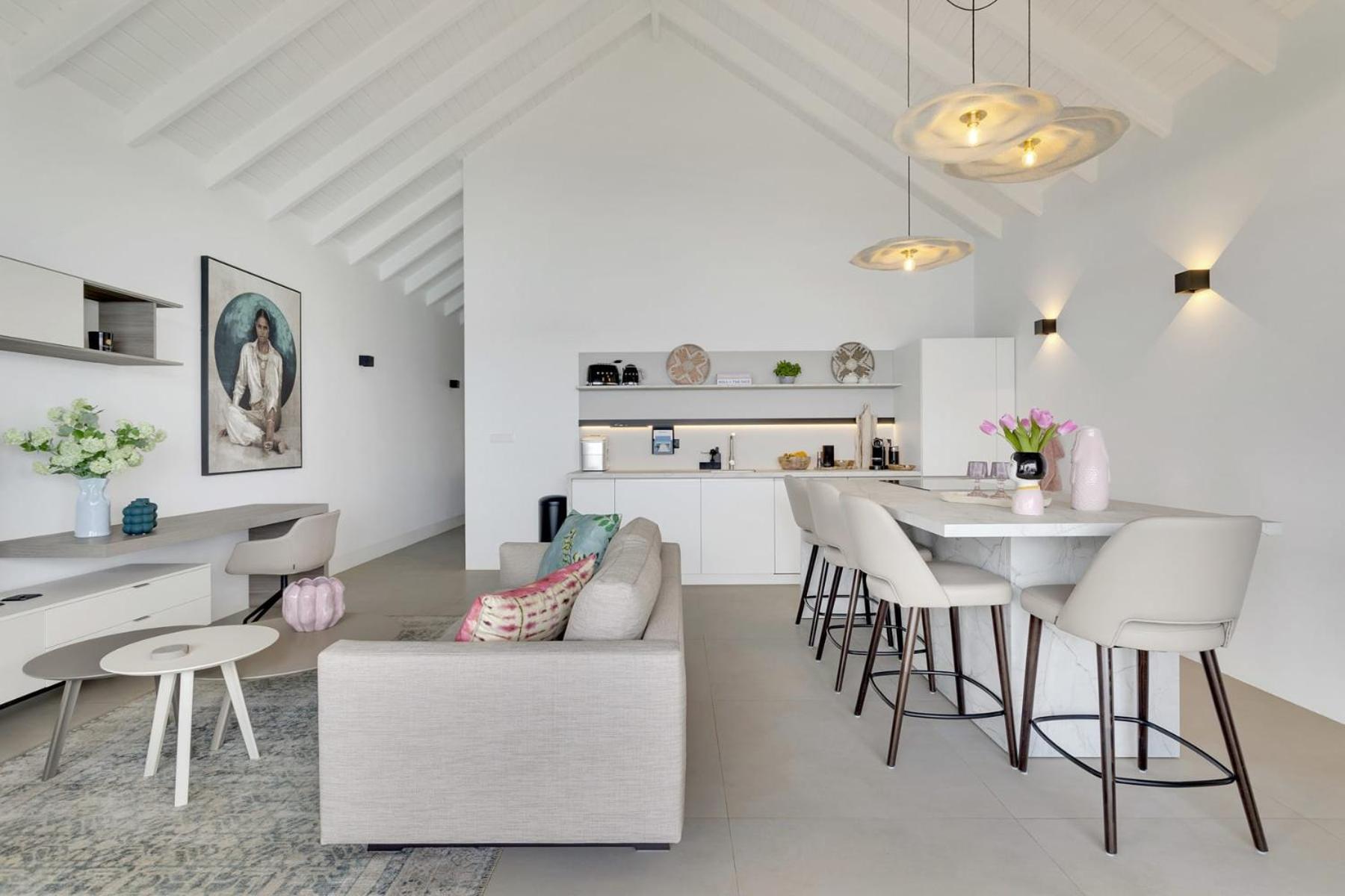 Las Dunas with Stunning Sea View and Shared Pool