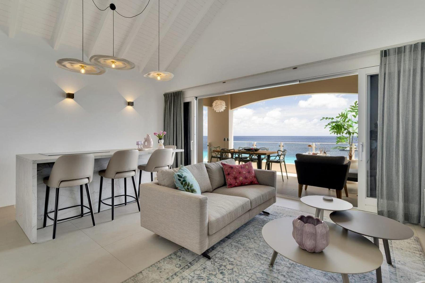 Las Dunas with Stunning Sea View and Shared Pool